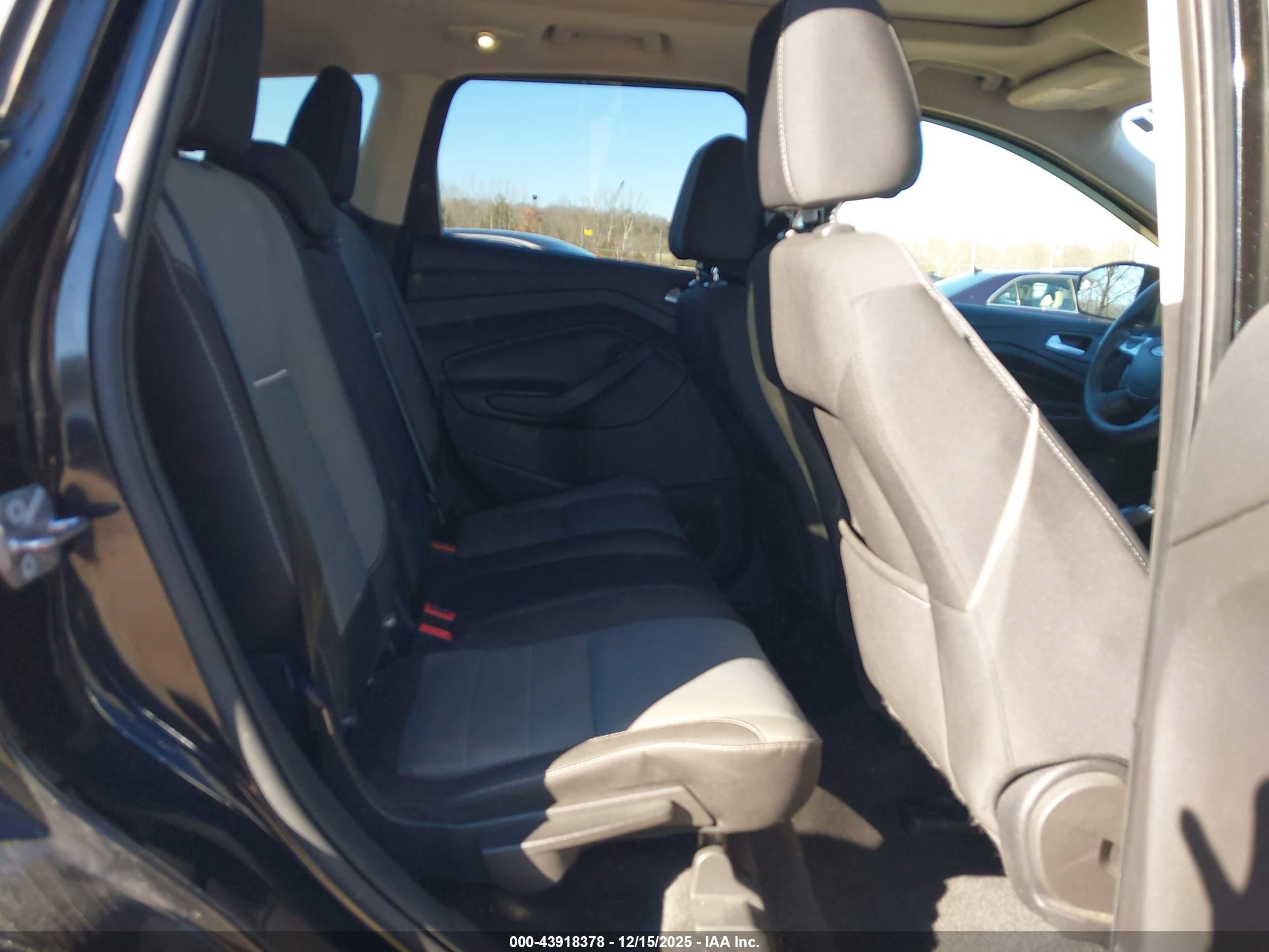 FORD ESCAPE image 8