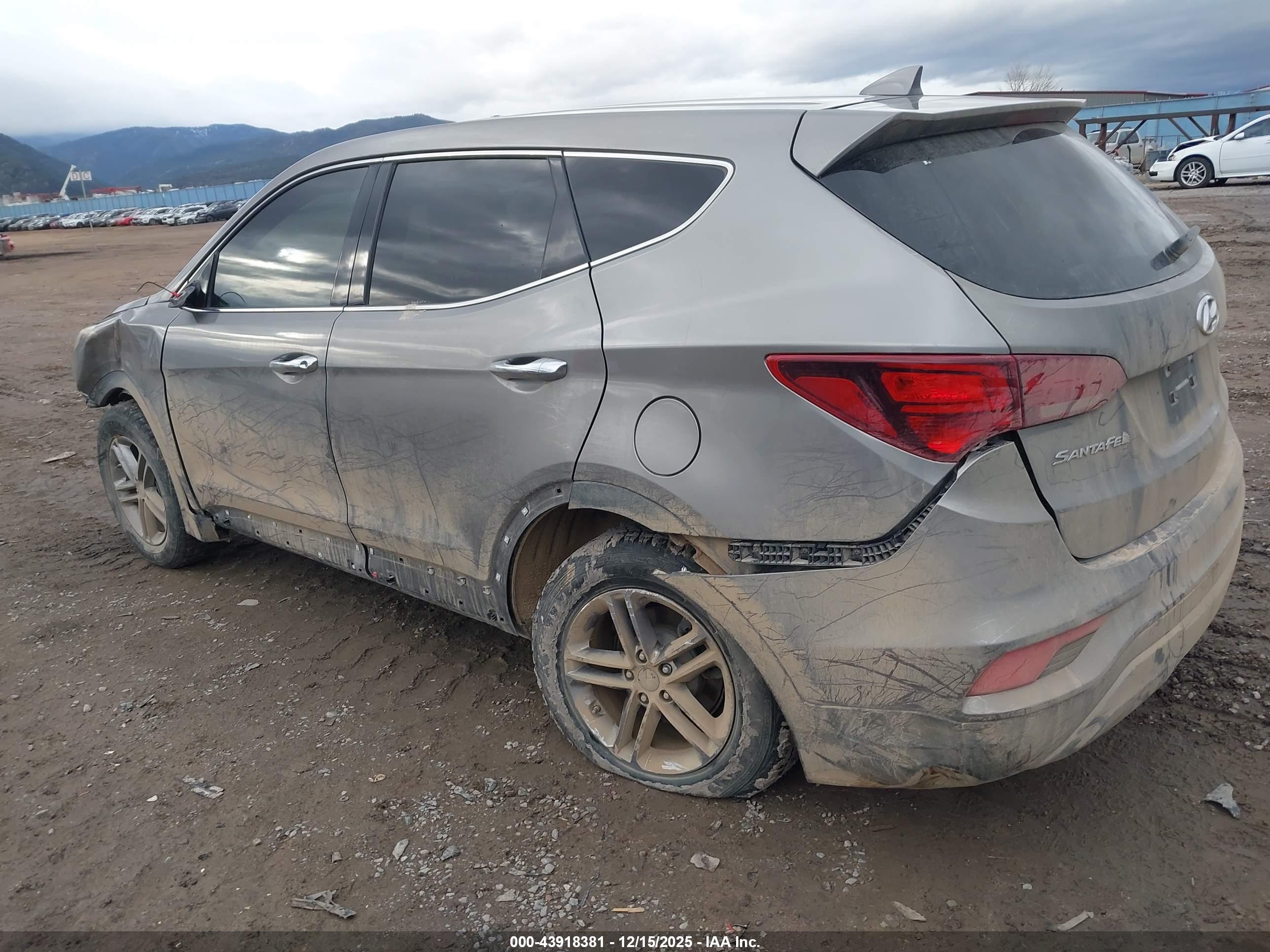 HYUNDAI SANTA image 3