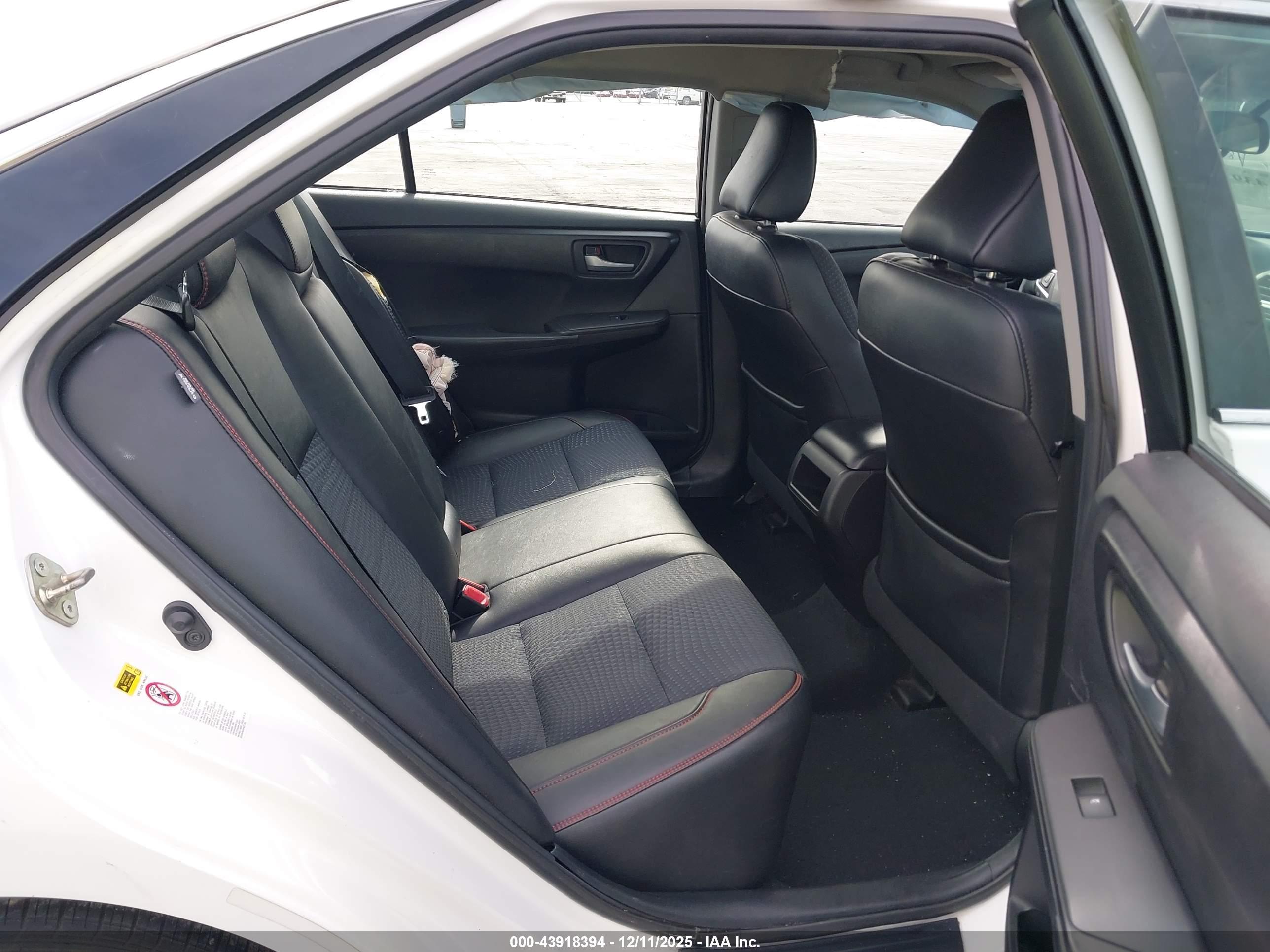 TOYOTA CAMRY image 8