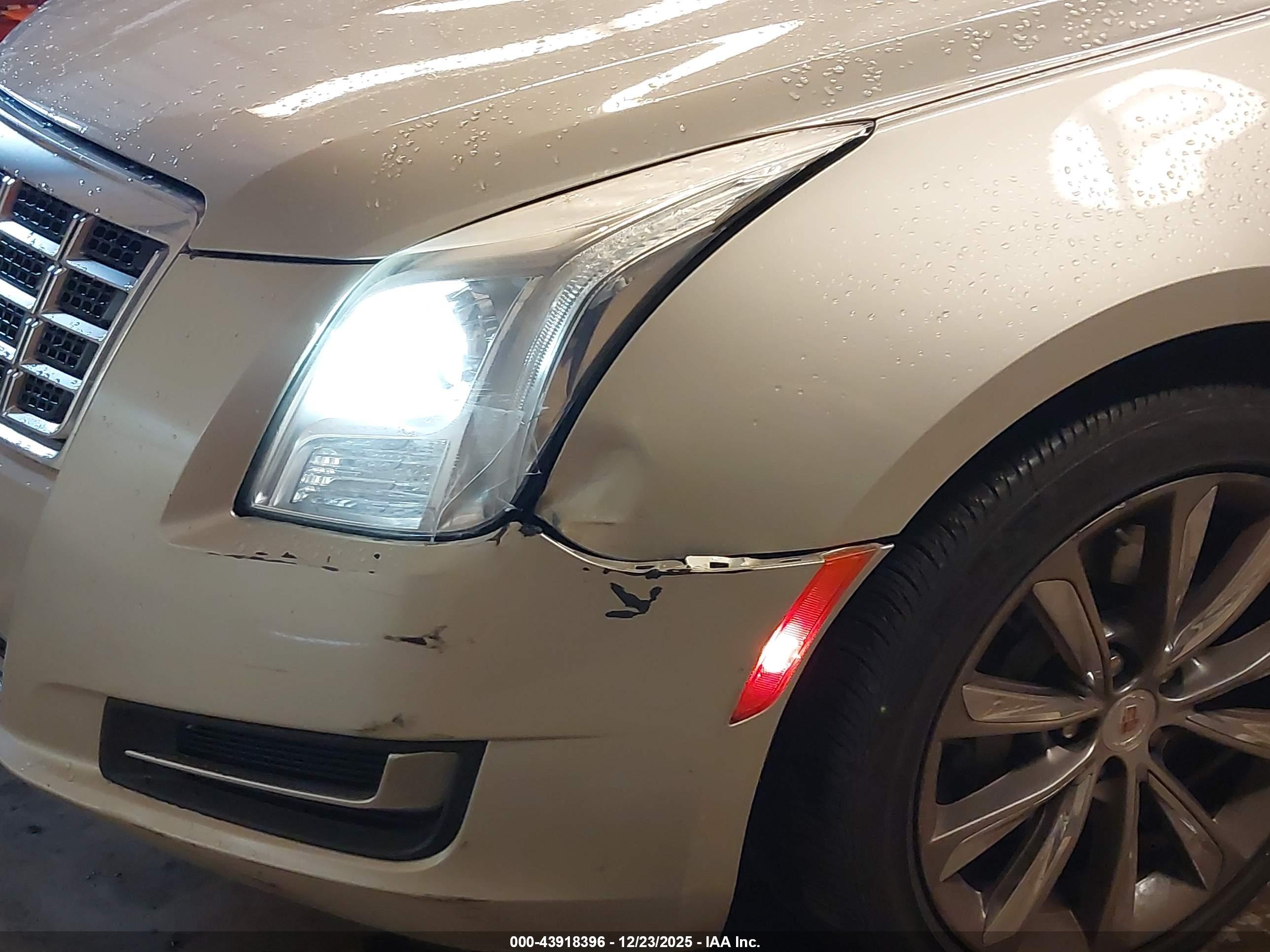 CADILLAC XTS image 6