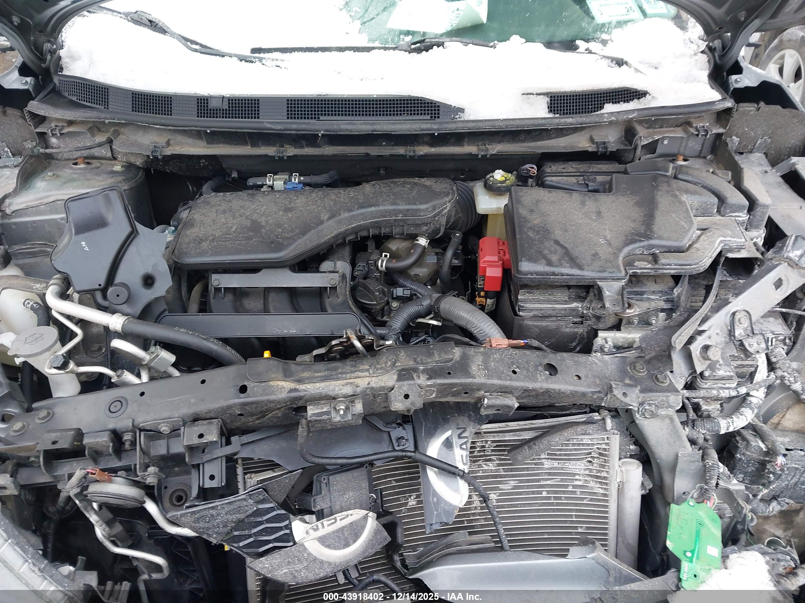 NISSAN ROGUE image 10