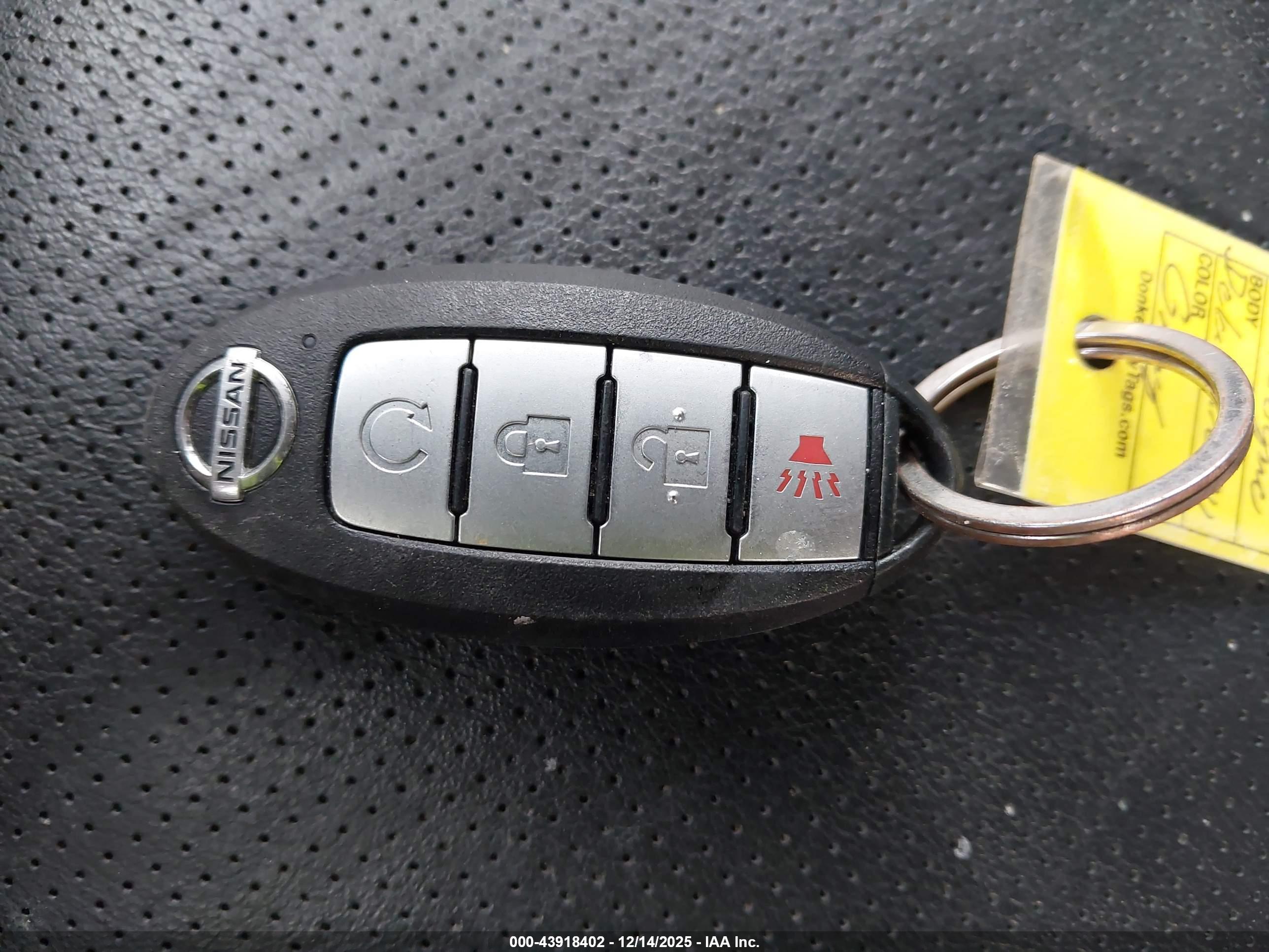 NISSAN ROGUE image 11