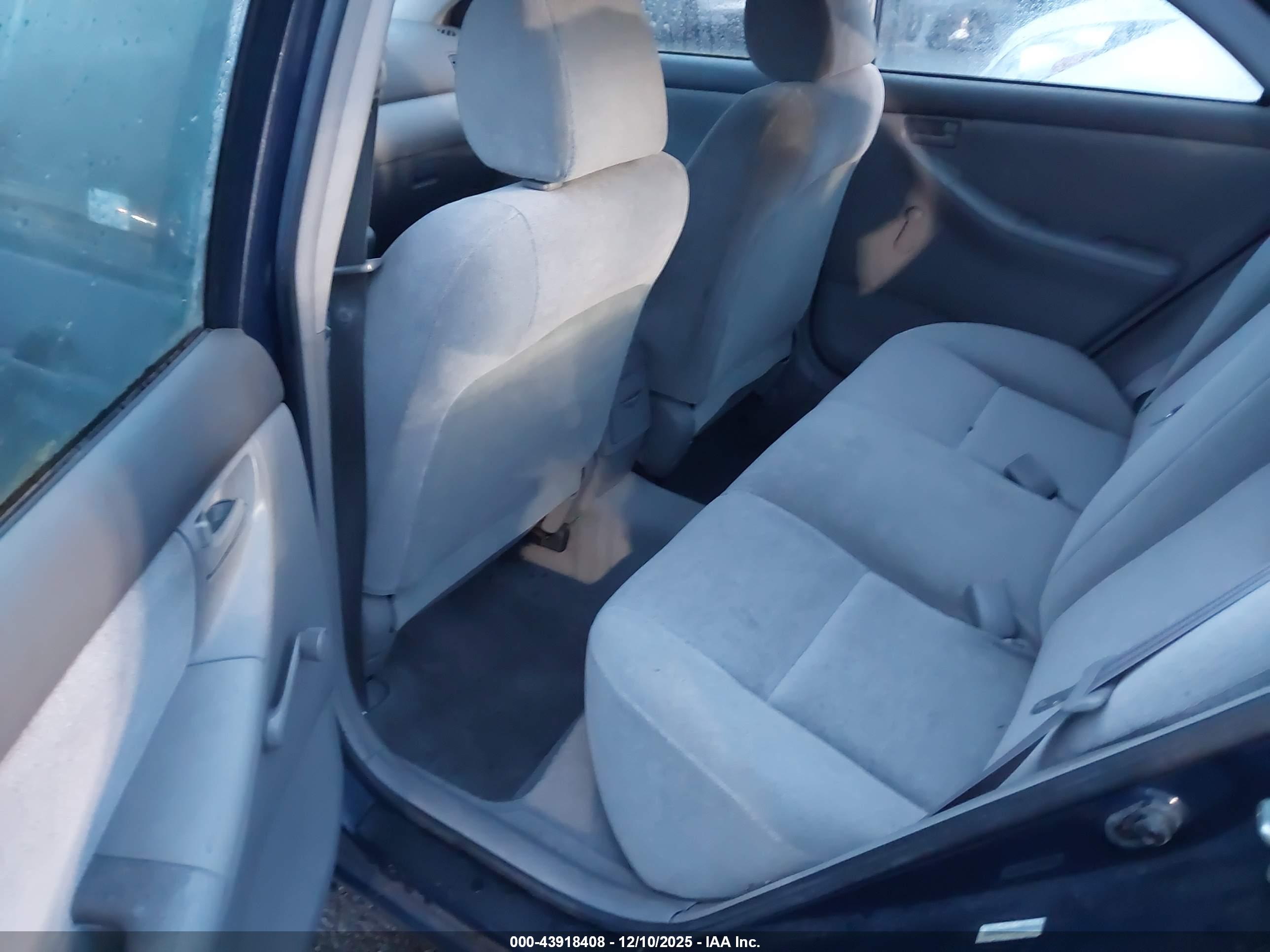 TOYOTA COROLLA image 8