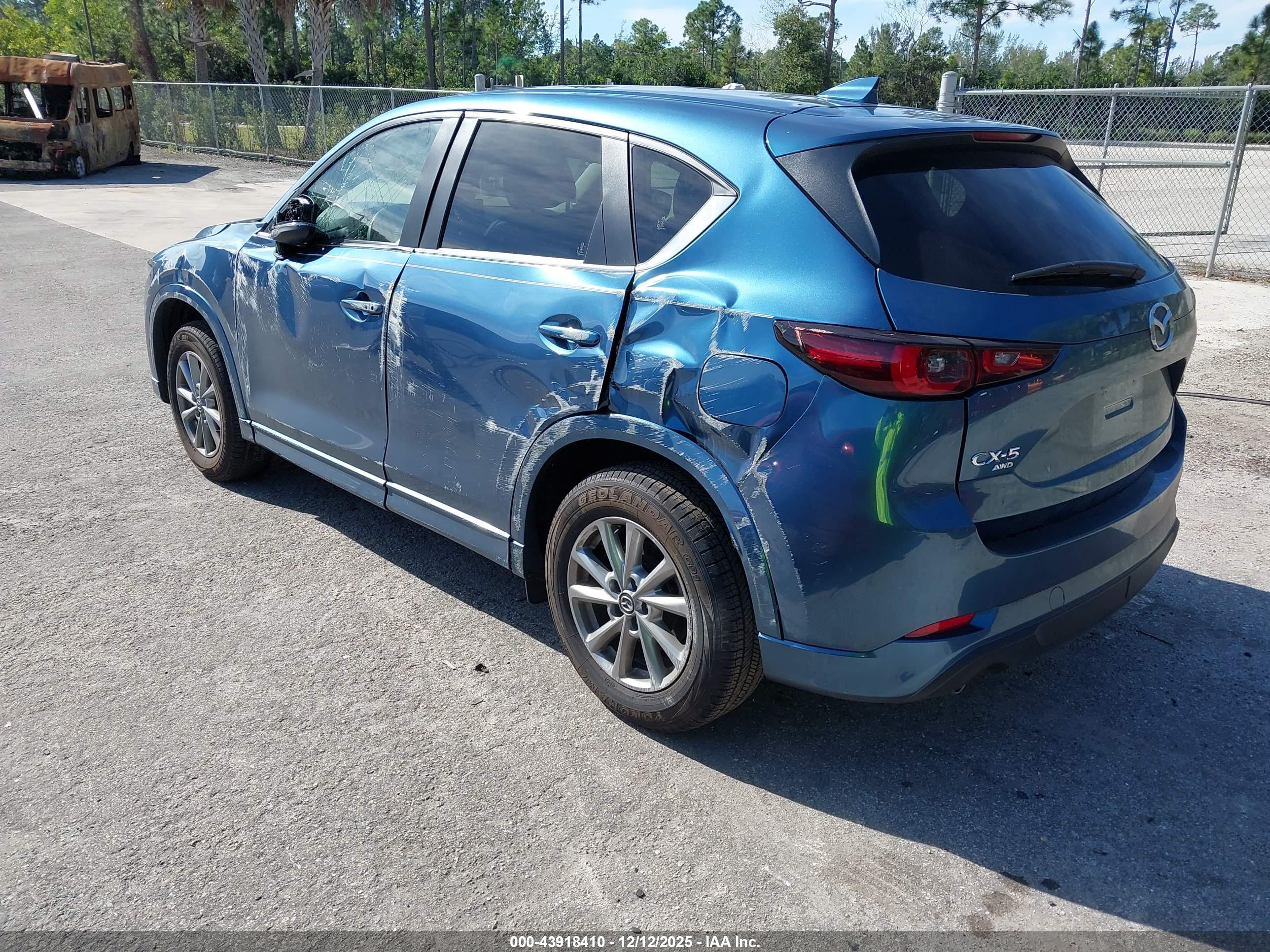 MAZDA CX-5 image 3