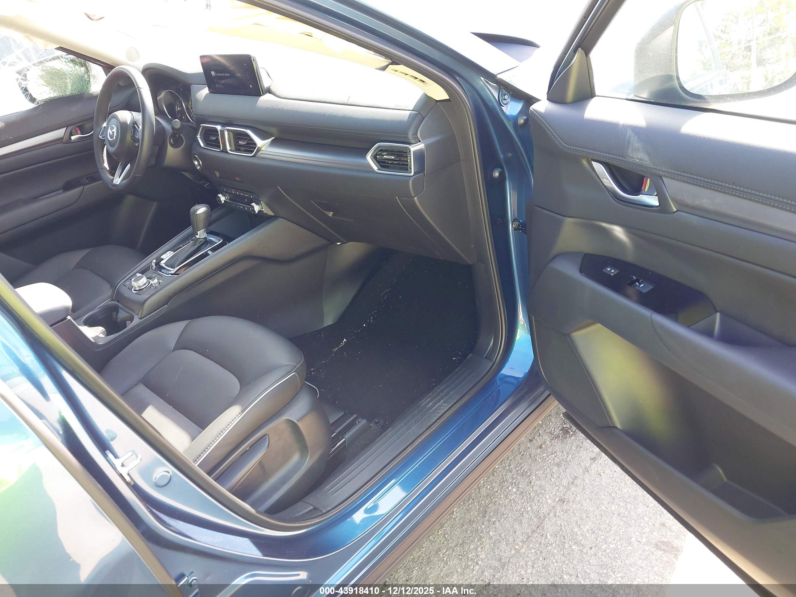 MAZDA CX-5 image 5