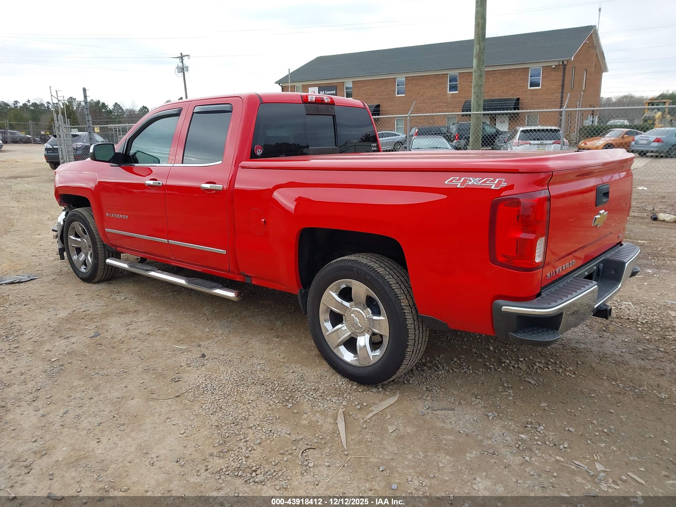 CHEVROLET SILVERADO image 3