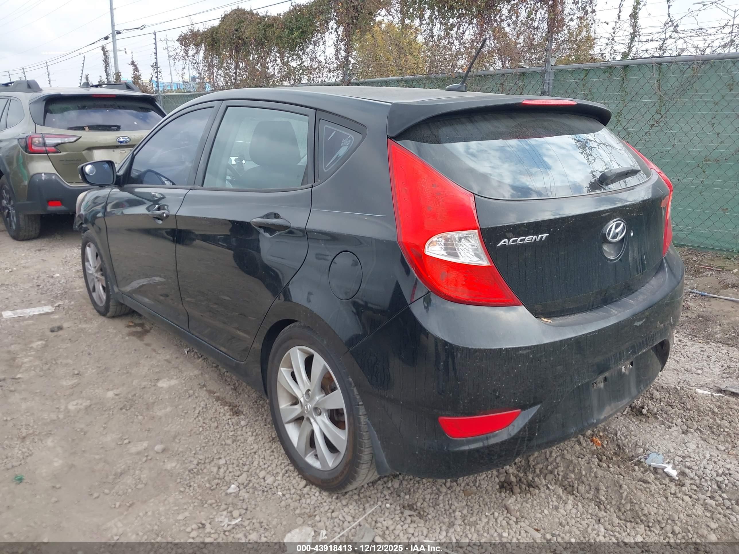HYUNDAI ACCENT image 3