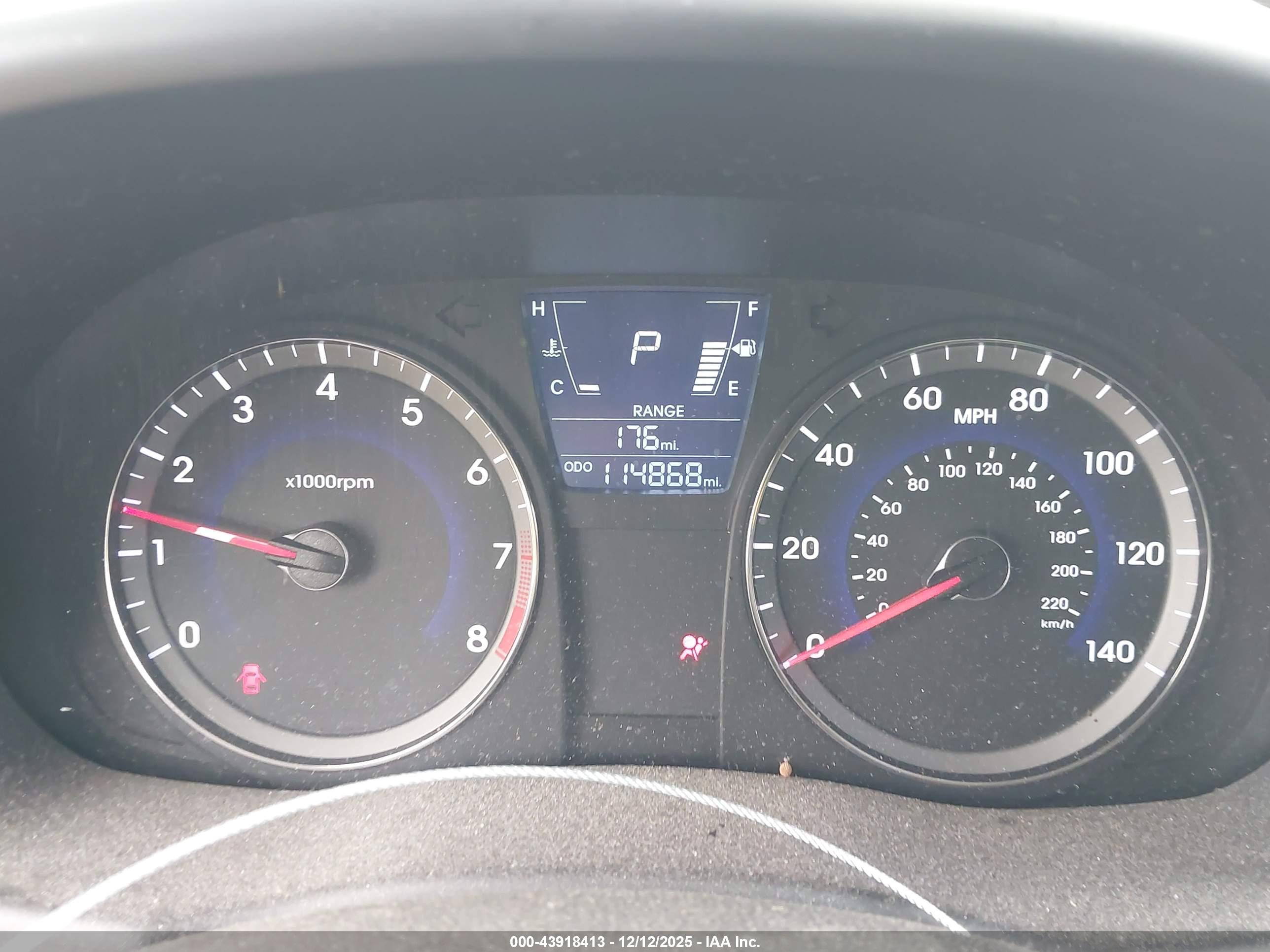 HYUNDAI ACCENT image 7