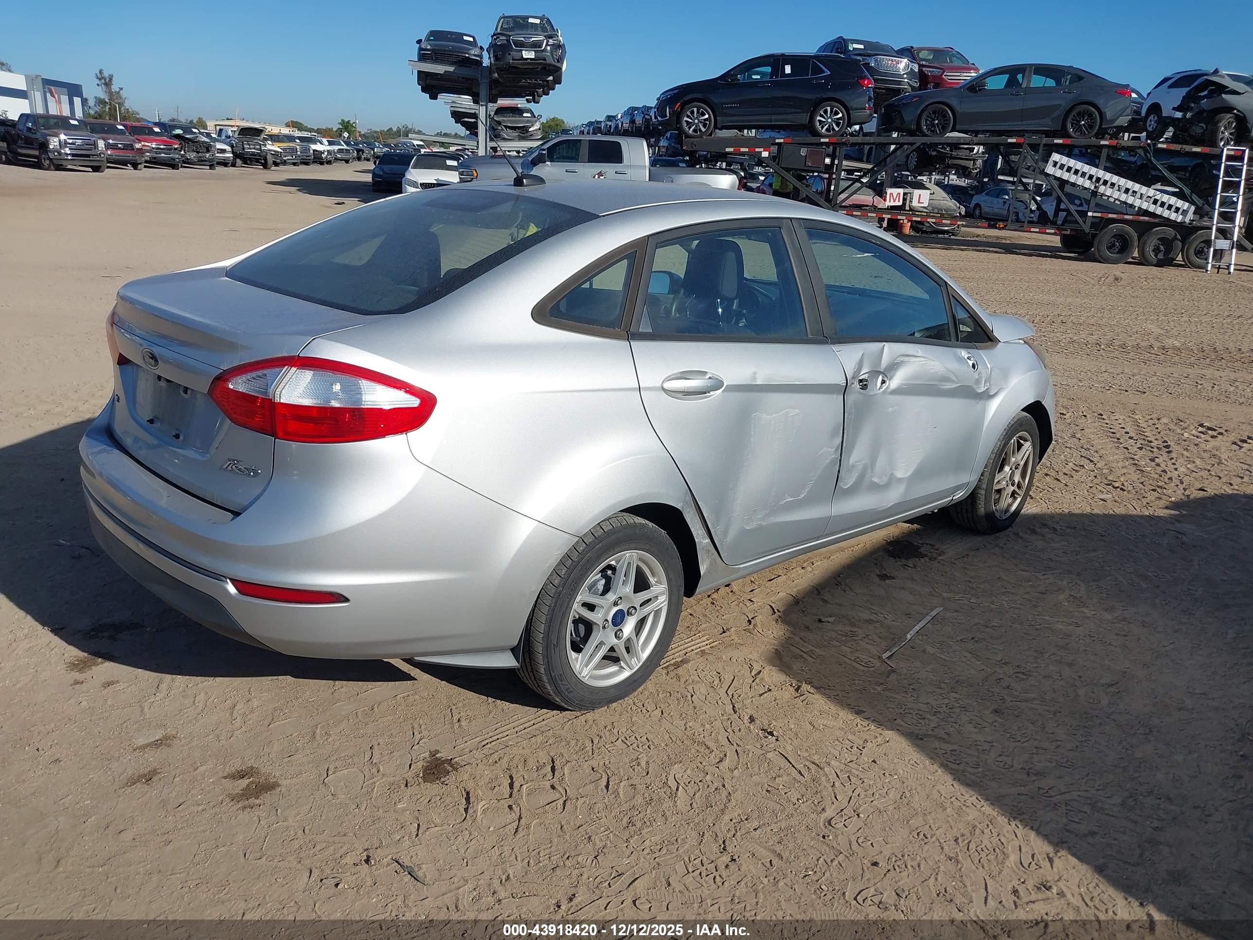 FORD FIESTA image 4