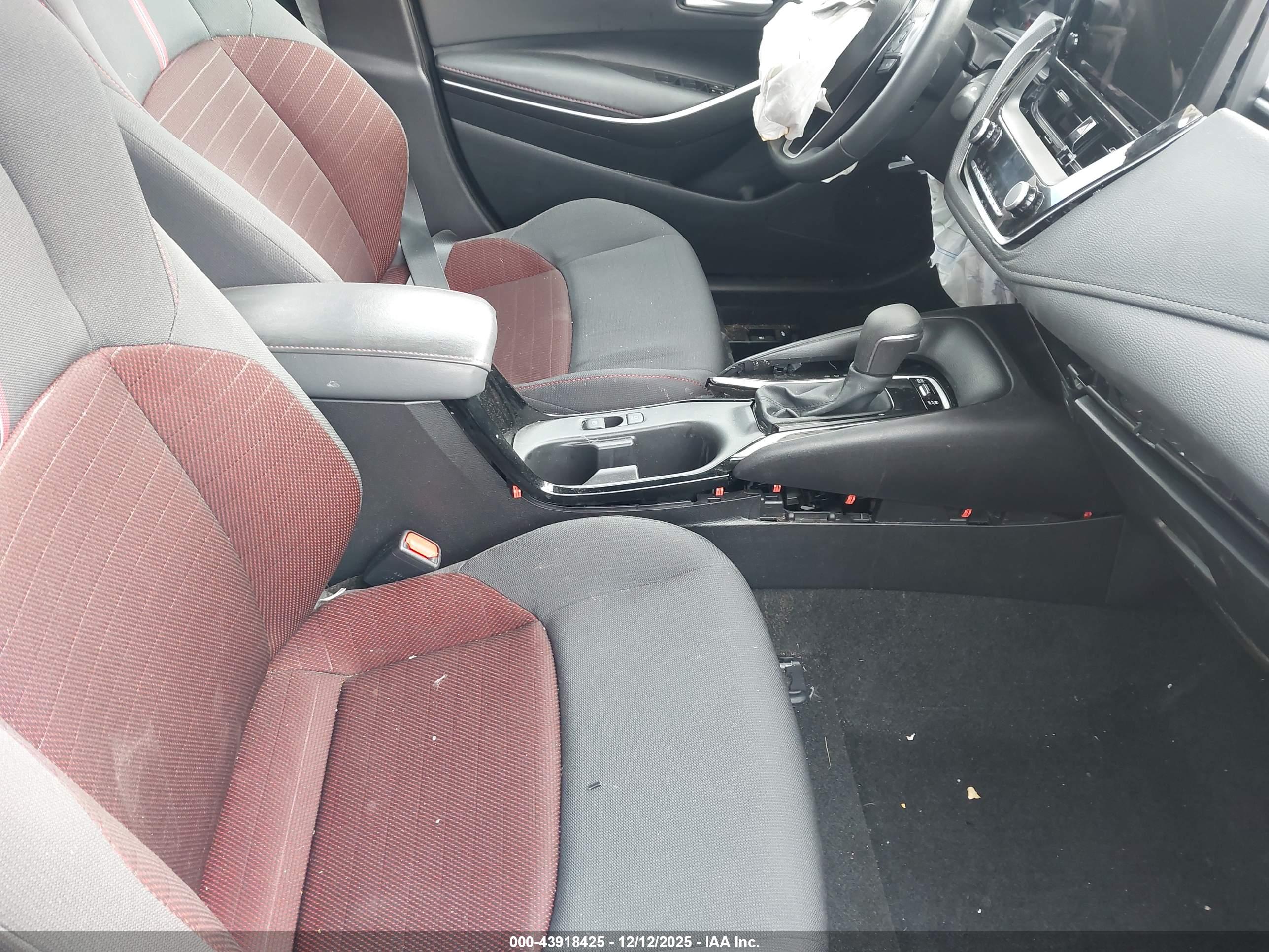 TOYOTA COROLLA image 5