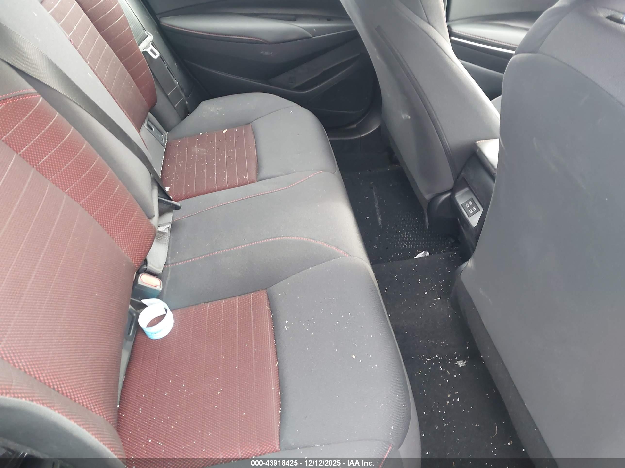 TOYOTA COROLLA image 8