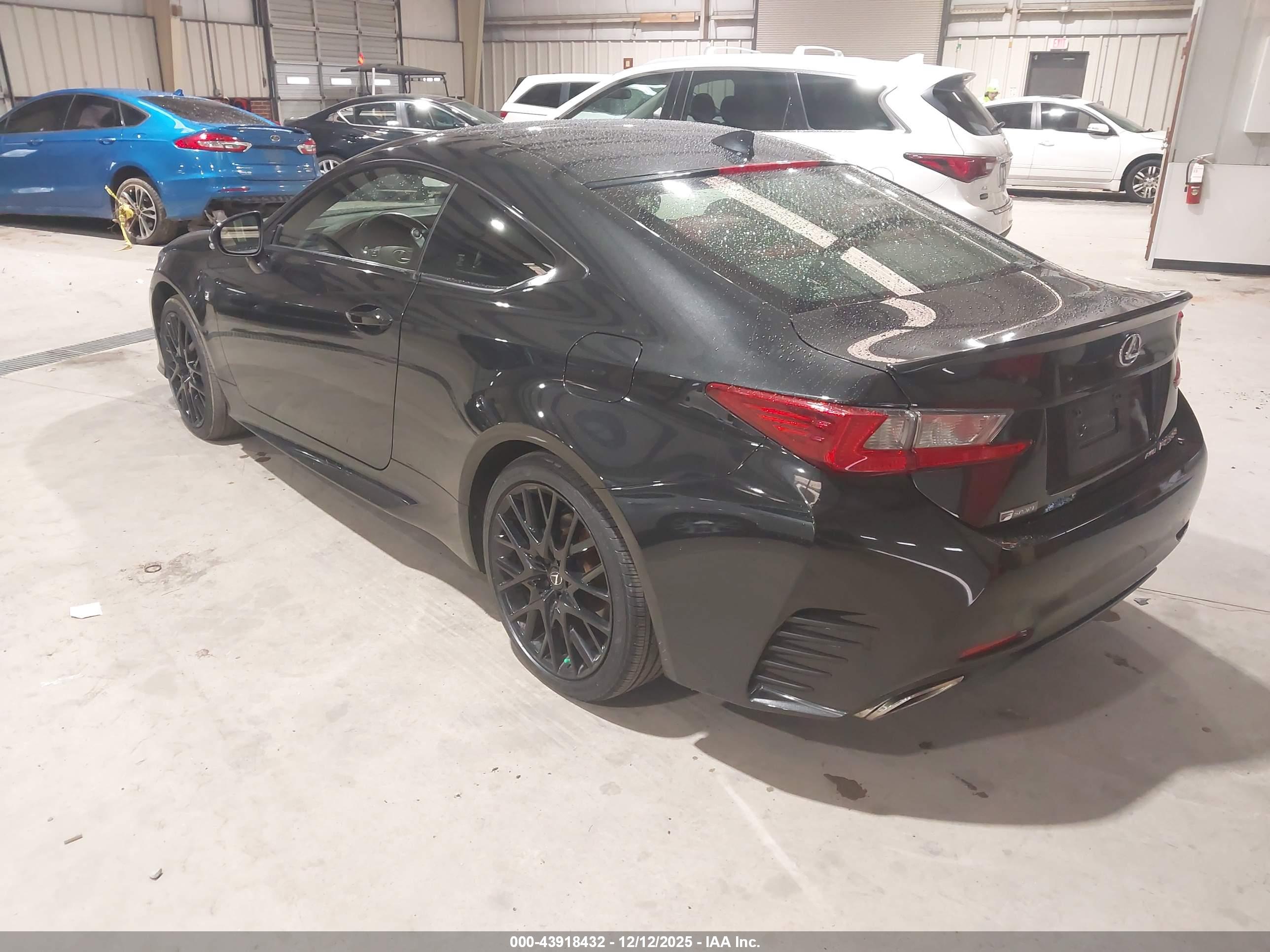 LEXUS RC image 3
