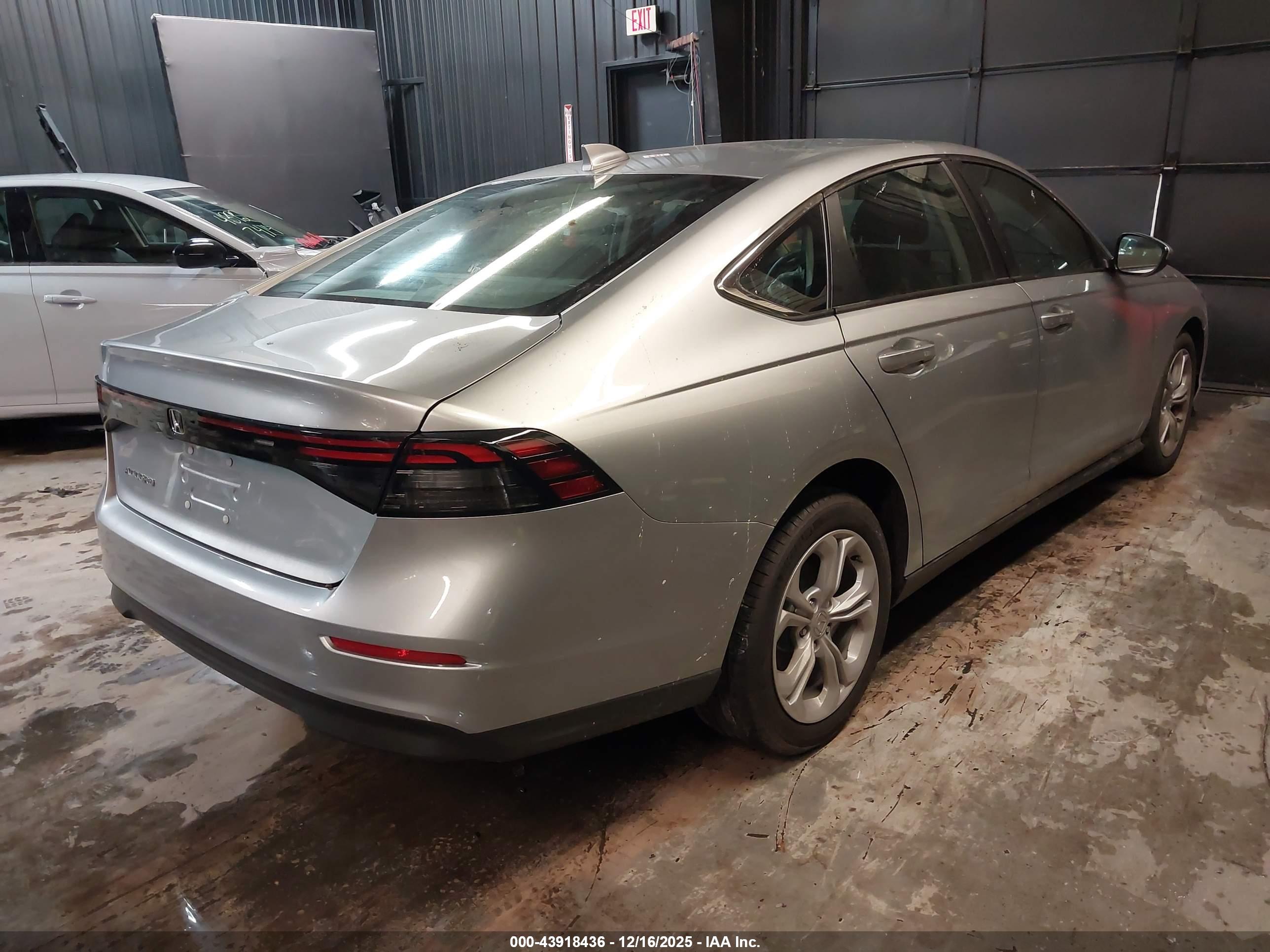 HONDA ACCORD image 4