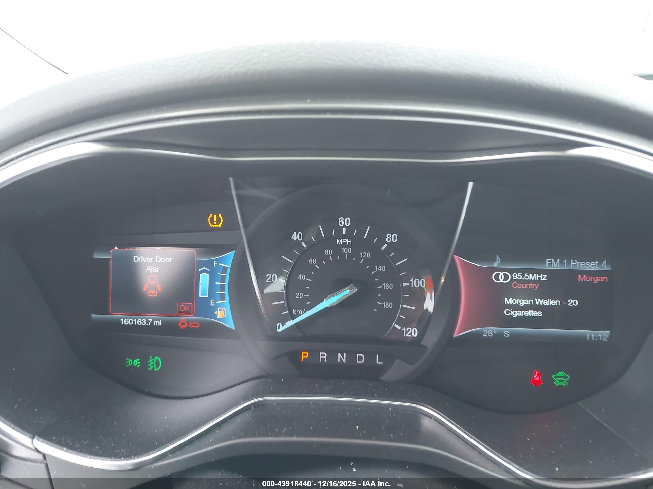FORD FUSION image 7