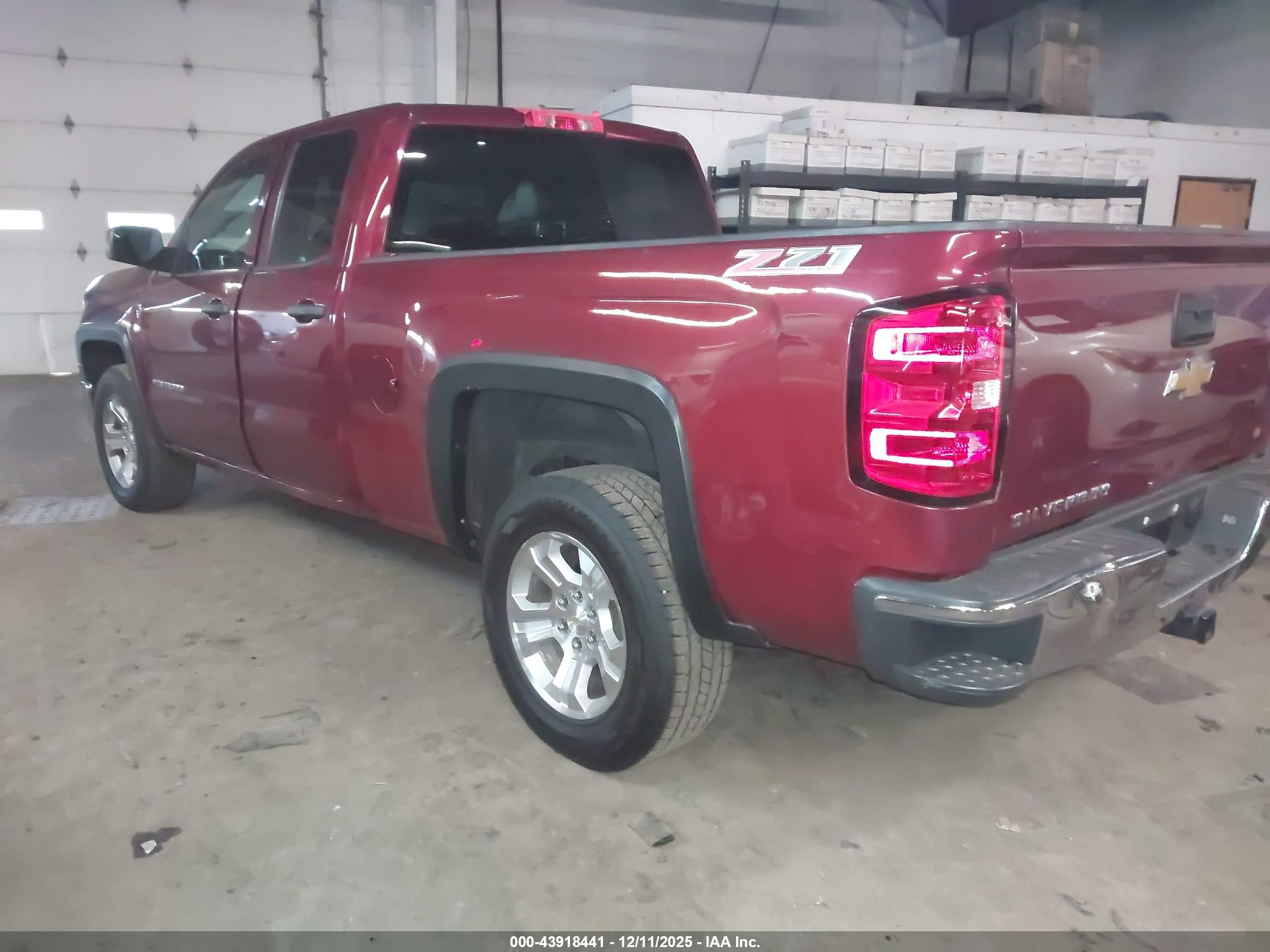 CHEVROLET SILVERADO image 3
