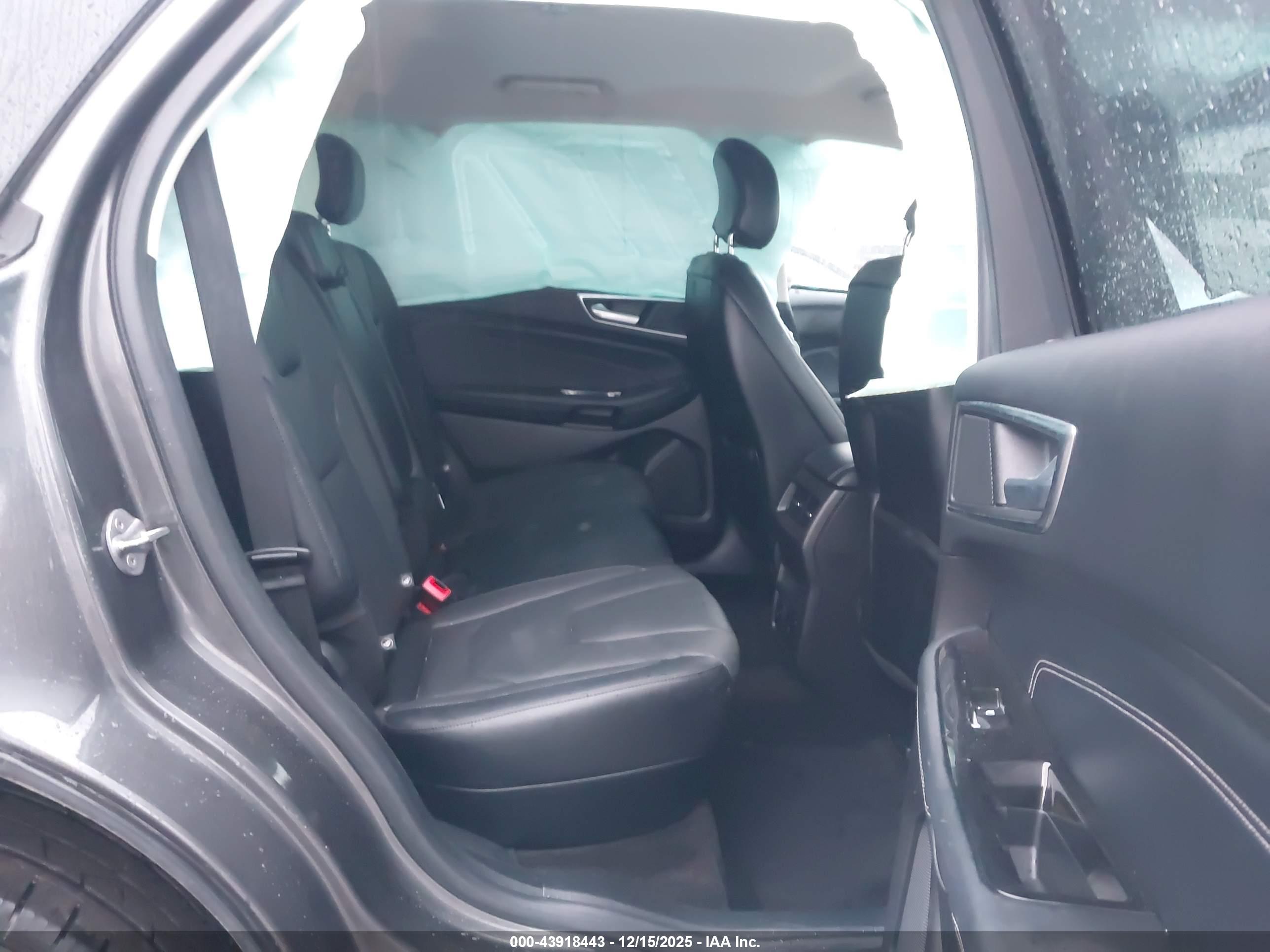 FORD EDGE image 8