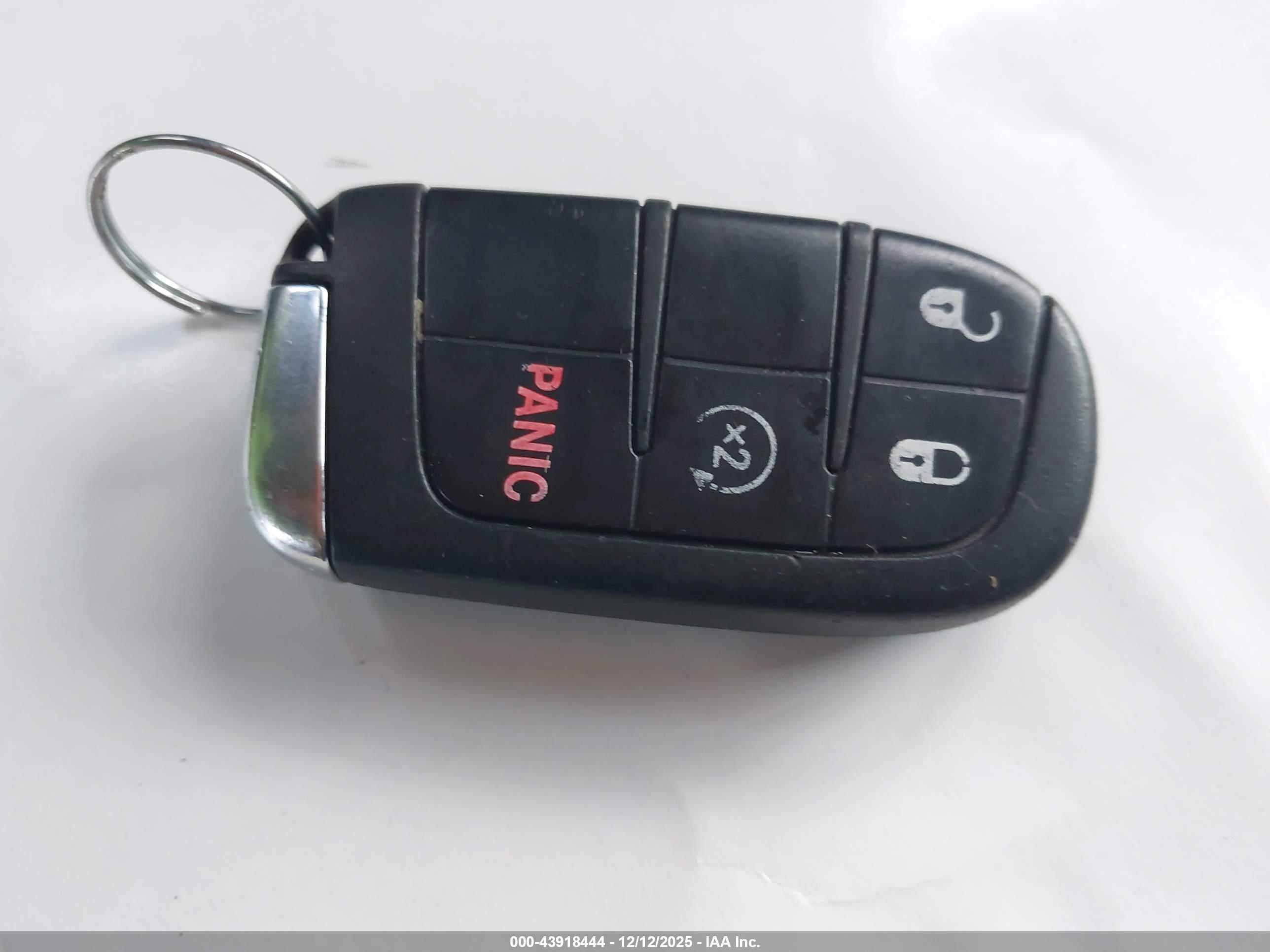 JEEP RENEGADE image 11