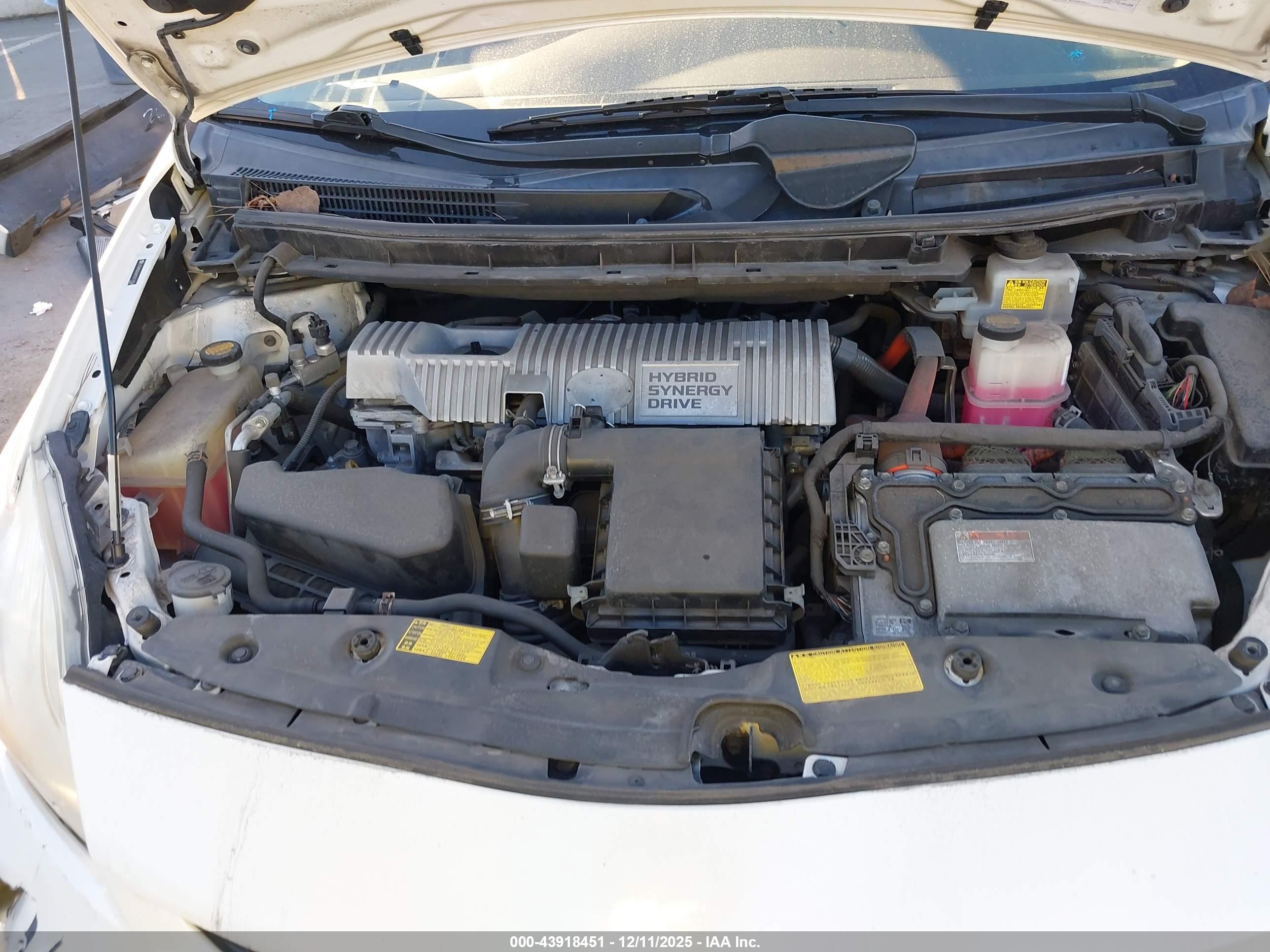 TOYOTA PRIUS image 10