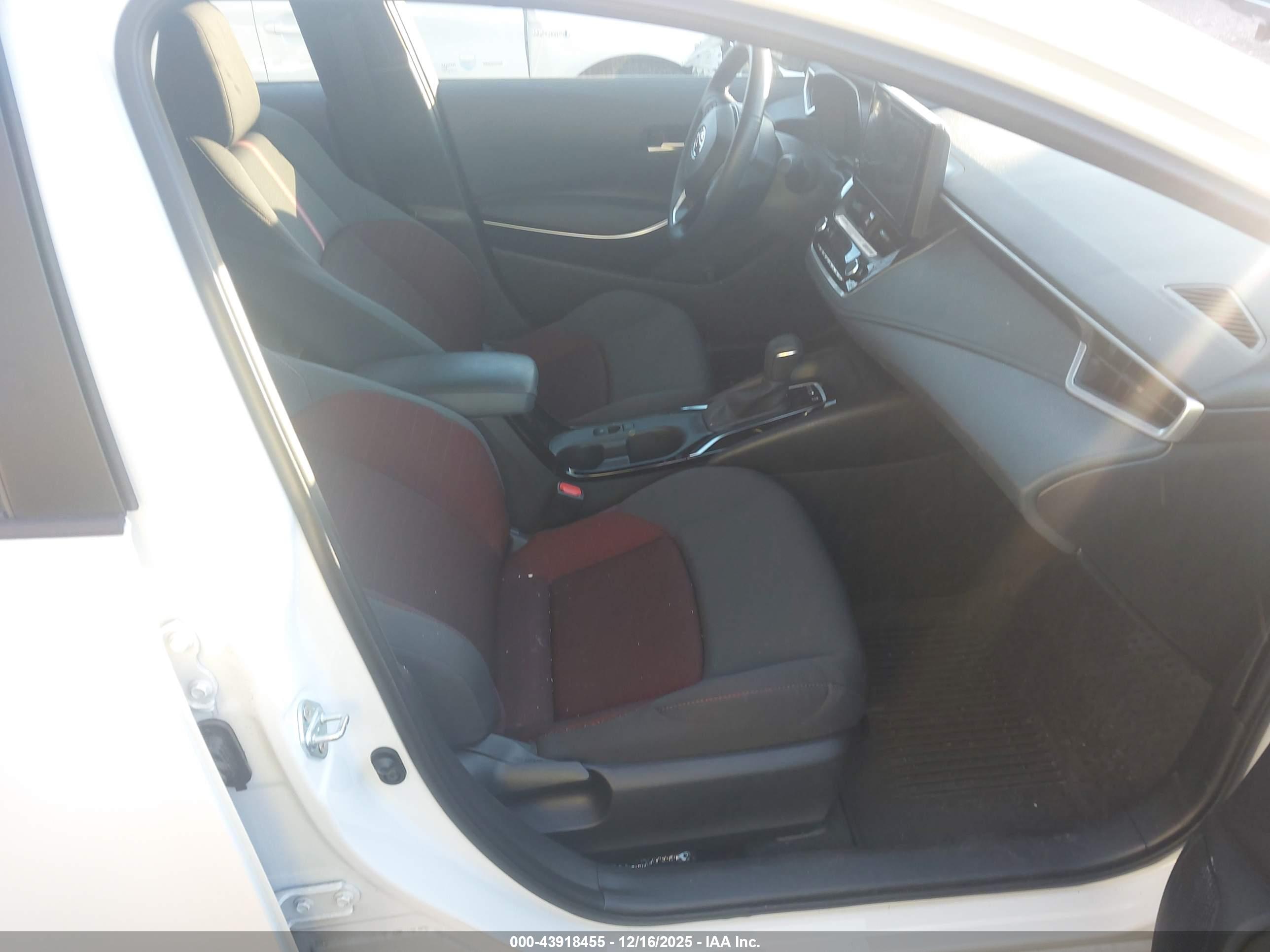 TOYOTA COROLLA image 5