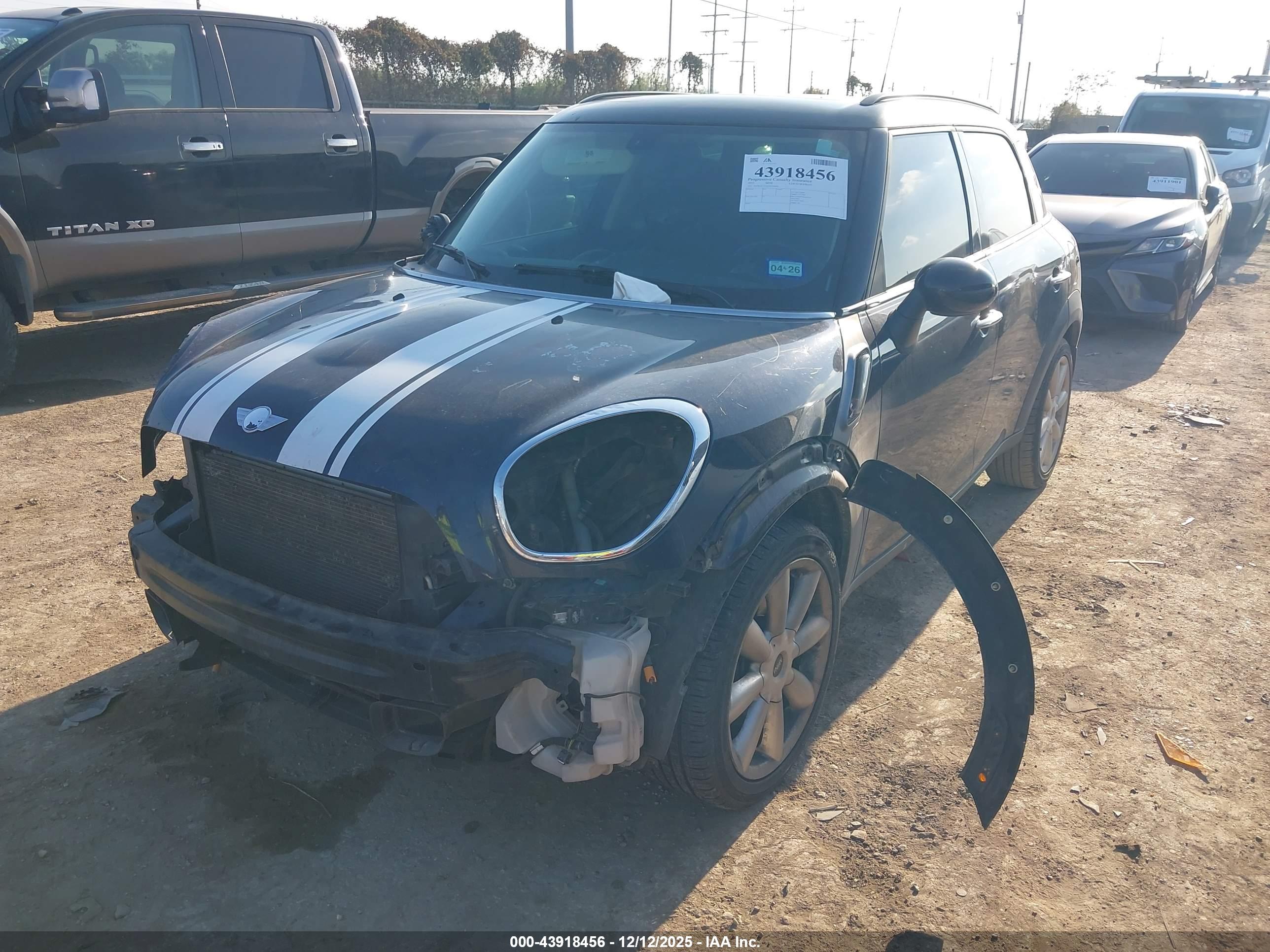MINI COUNTRYMAN image 2