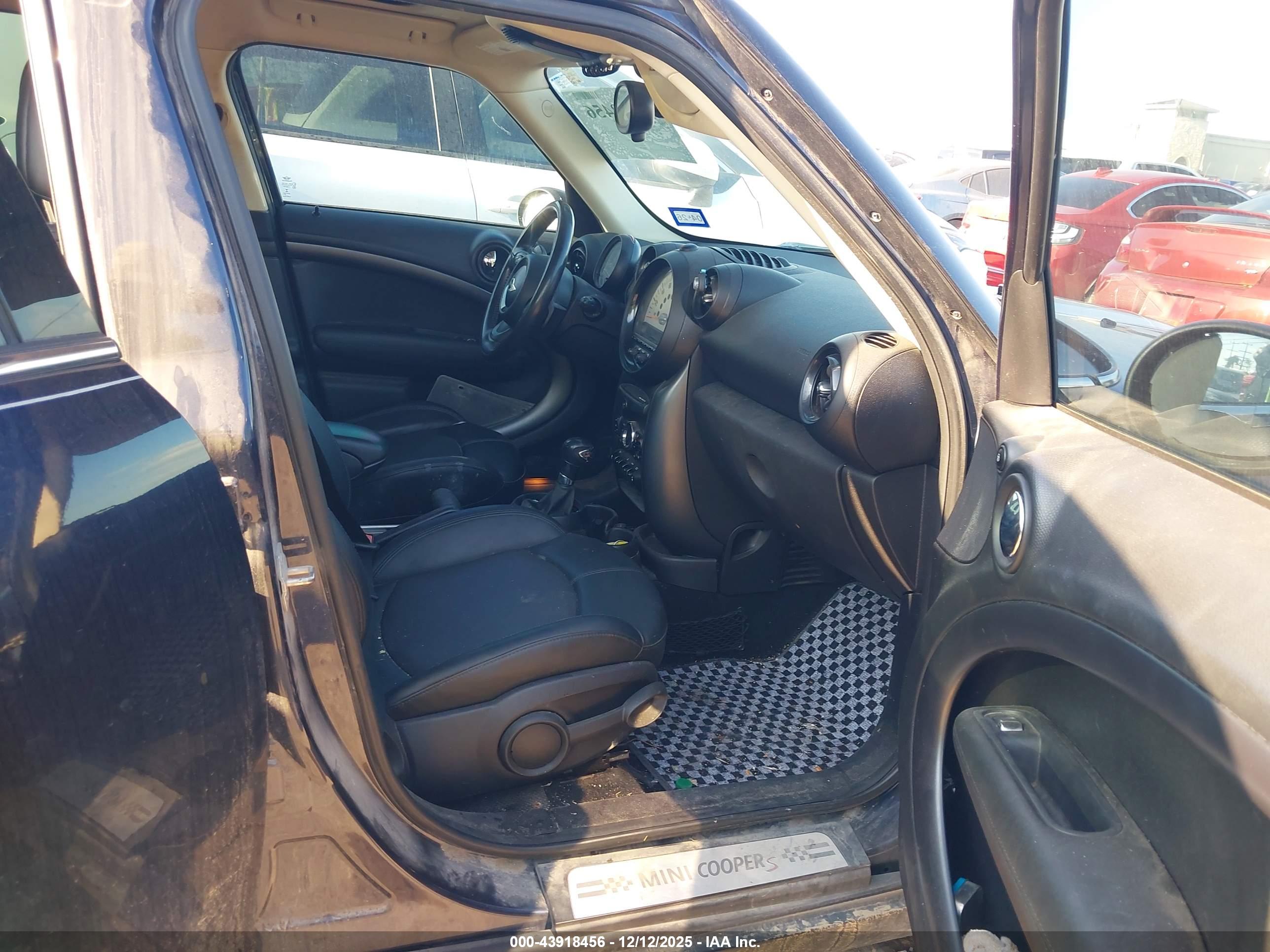 MINI COUNTRYMAN image 5