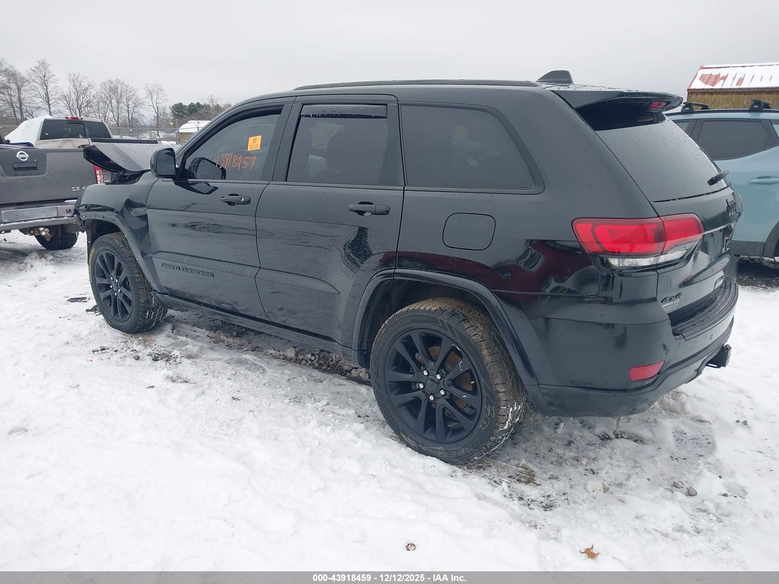 JEEP GRAND image 3