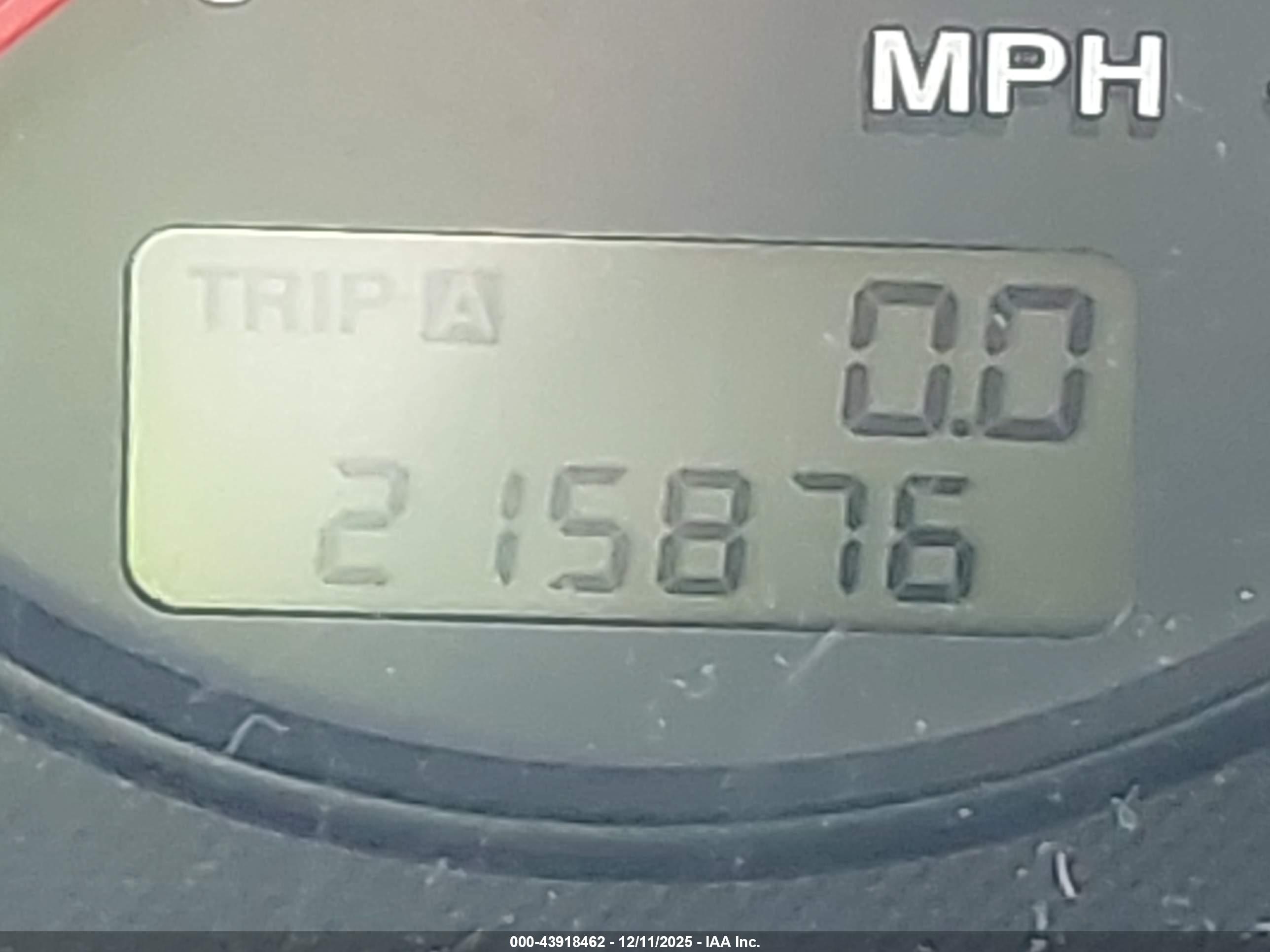 SUBARU OUTBACK image 7