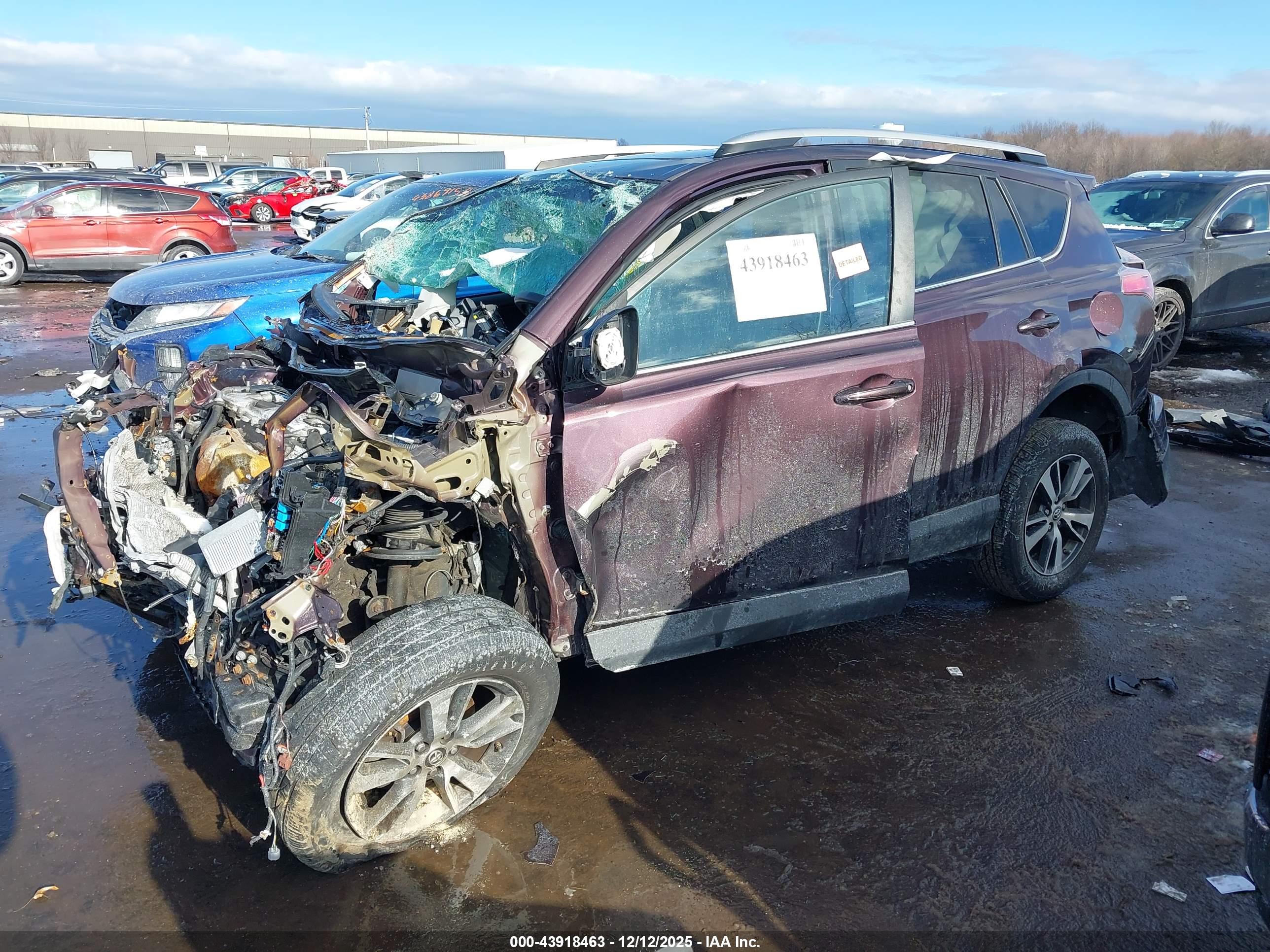 TOYOTA RAV4 image 2