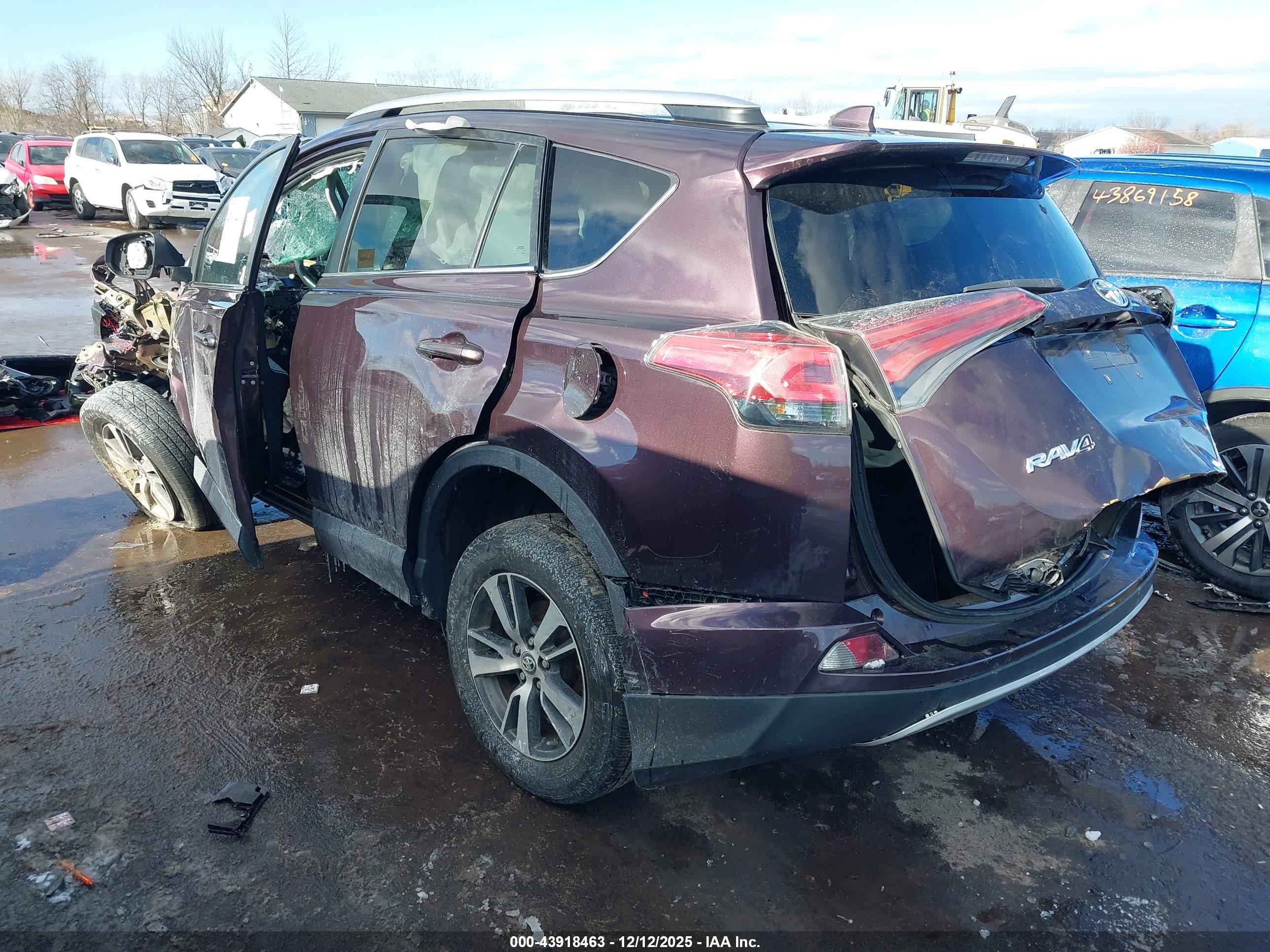 TOYOTA RAV4 image 3