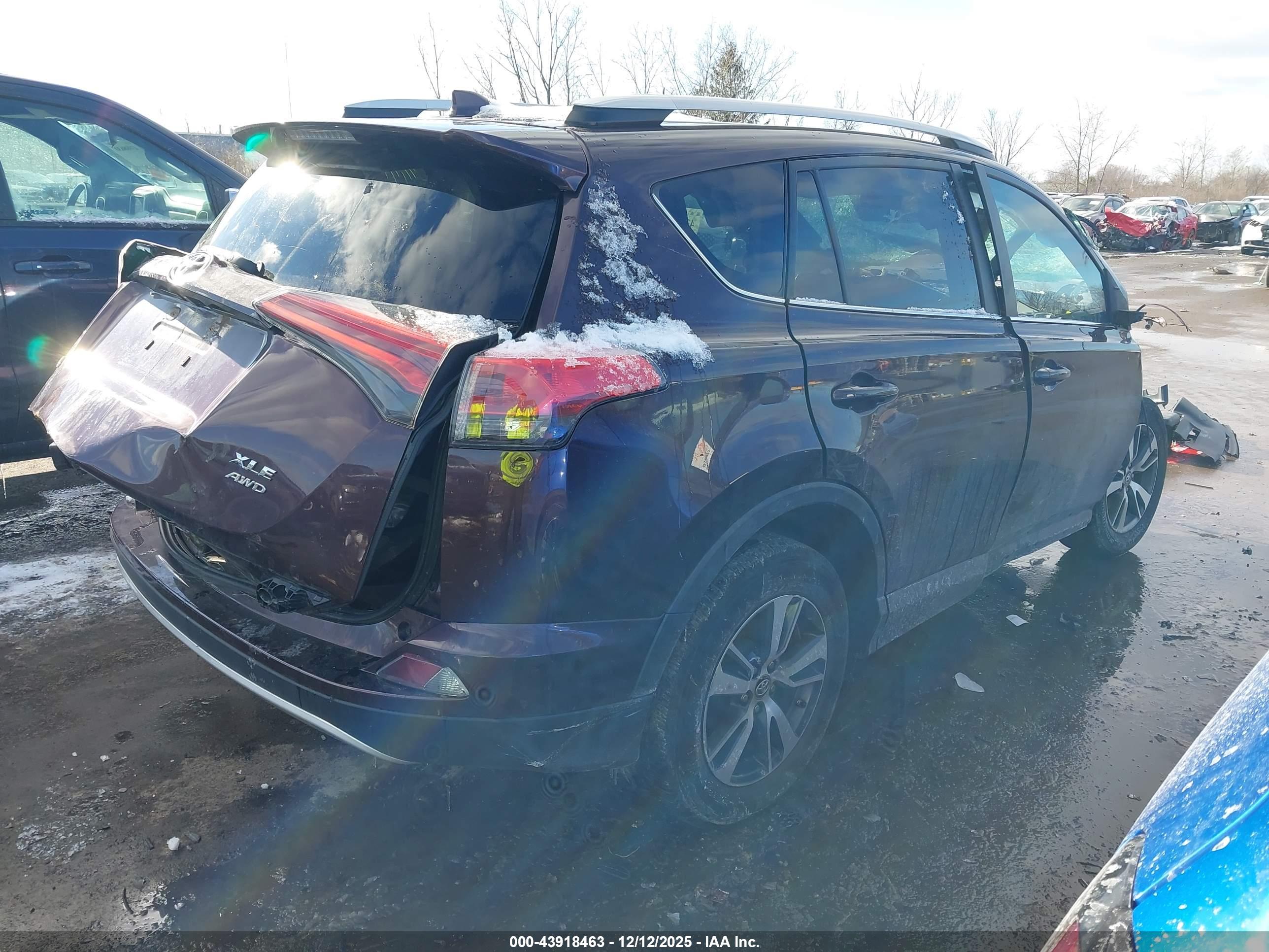 TOYOTA RAV4 image 4