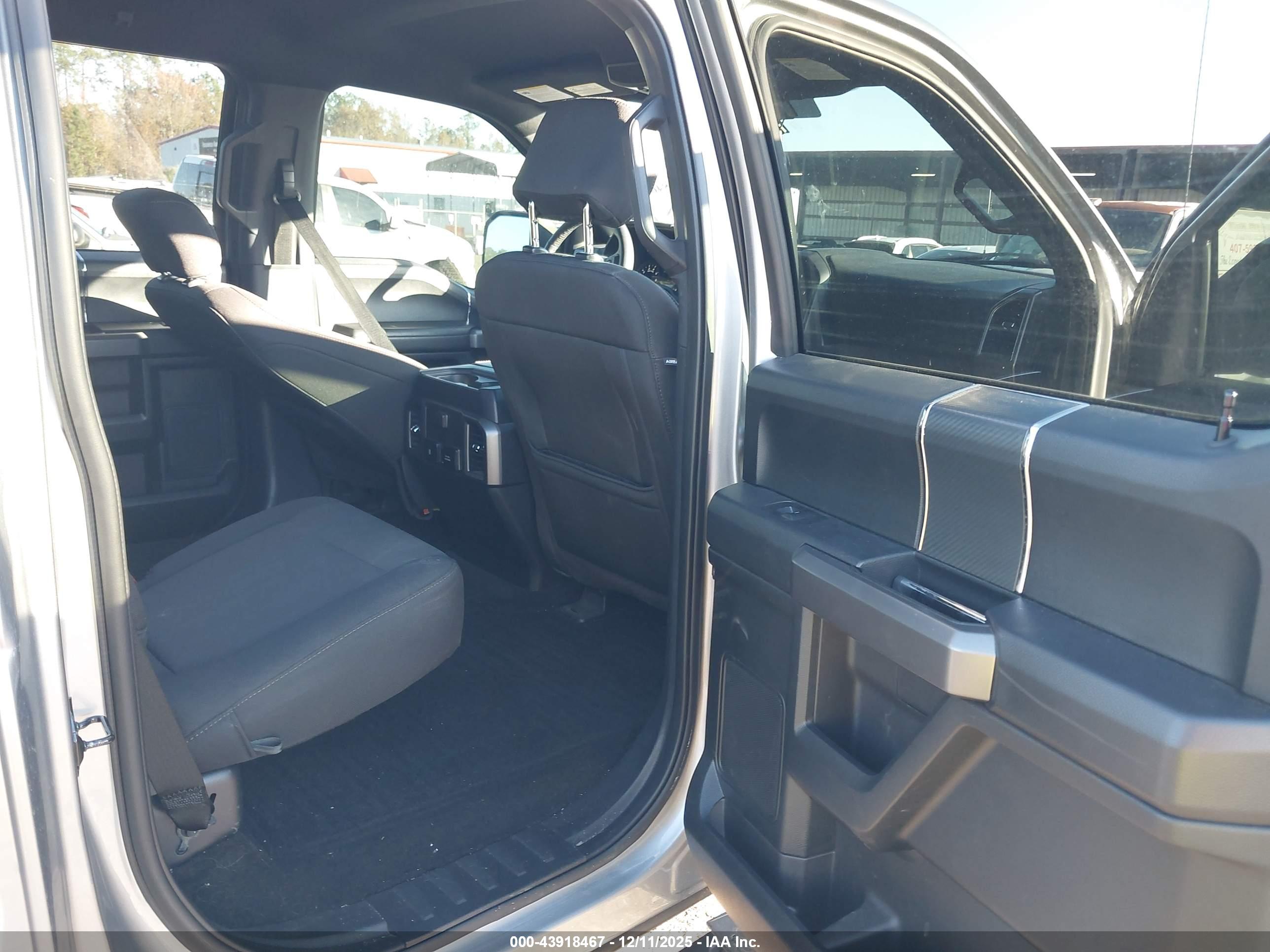 FORD F-150 image 8