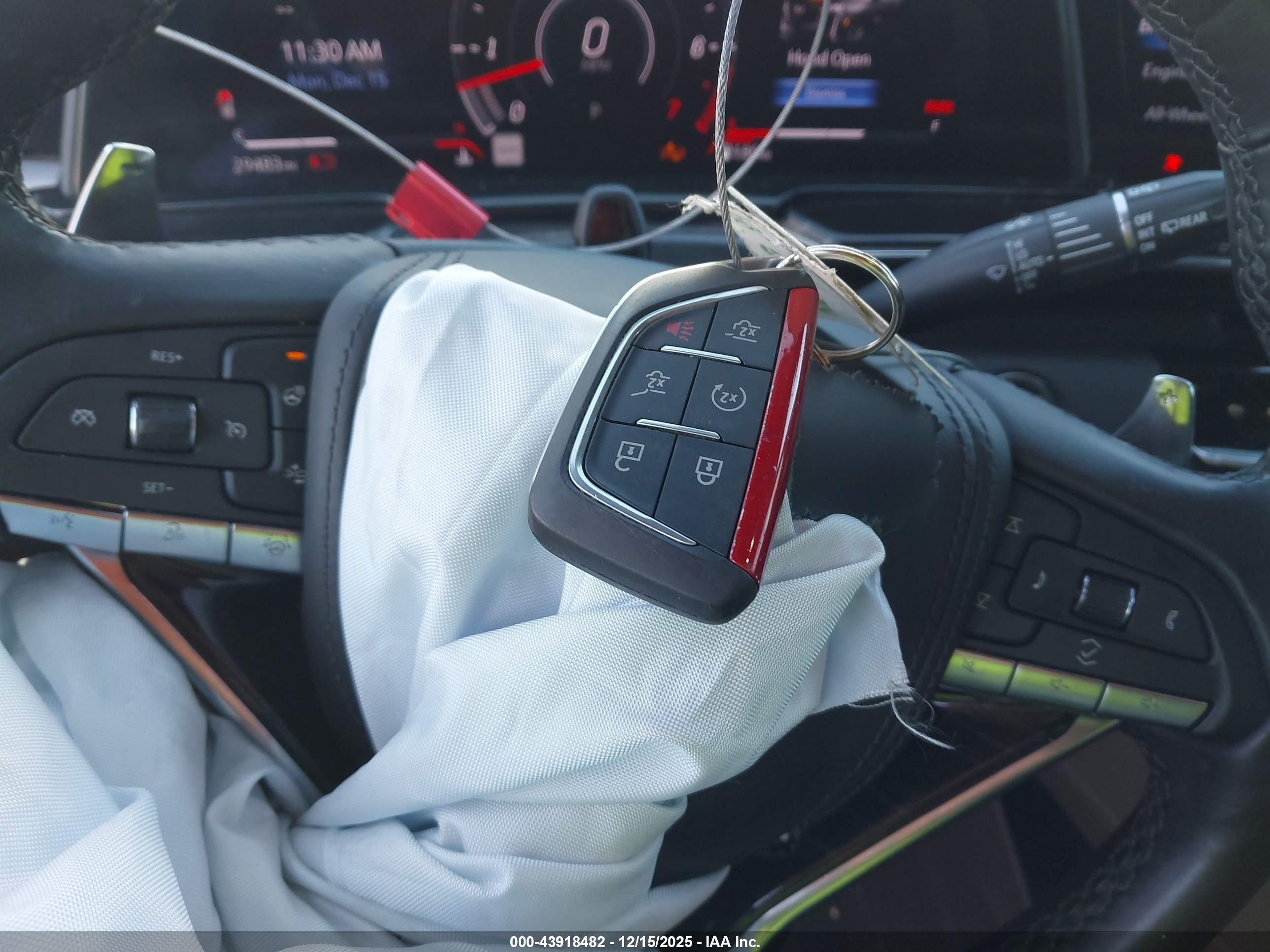 CADILLAC ESCALADE image 11