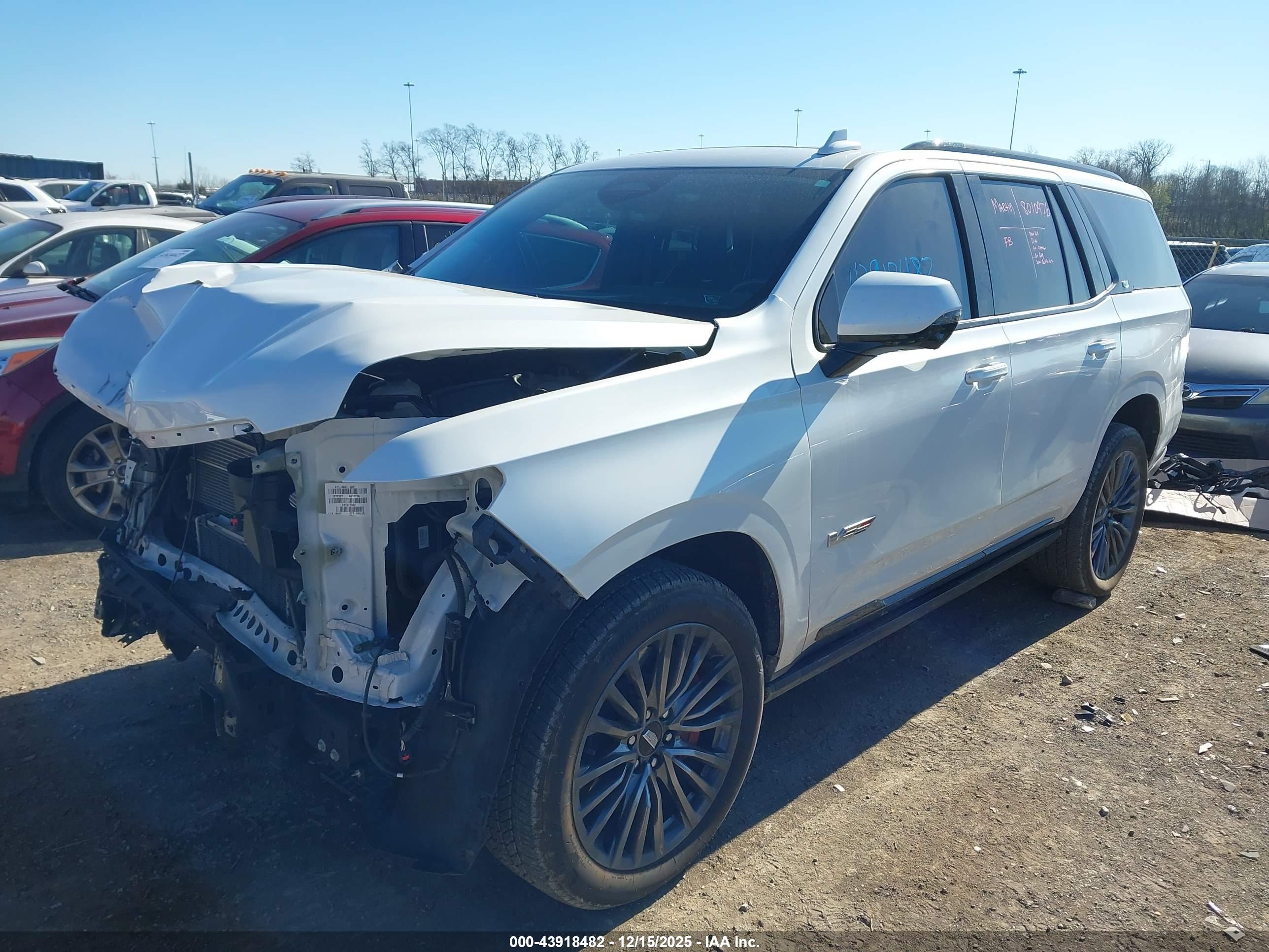 CADILLAC ESCALADE image 2