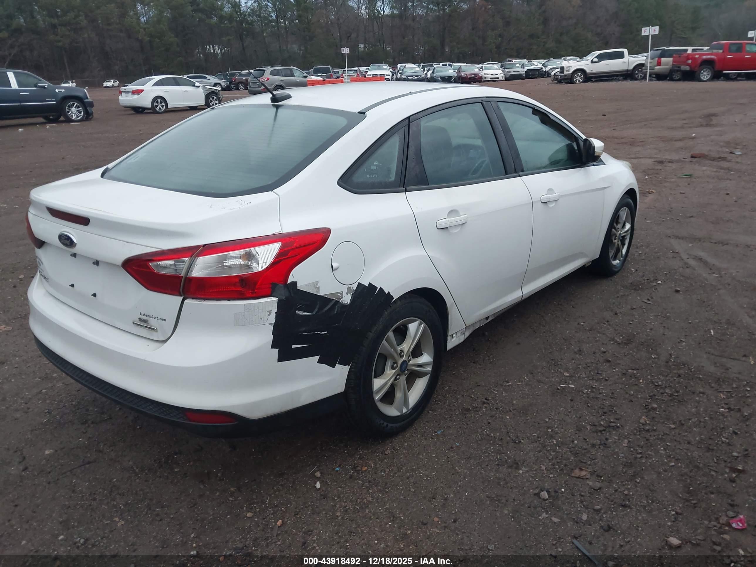 FORD FOCUS image 4