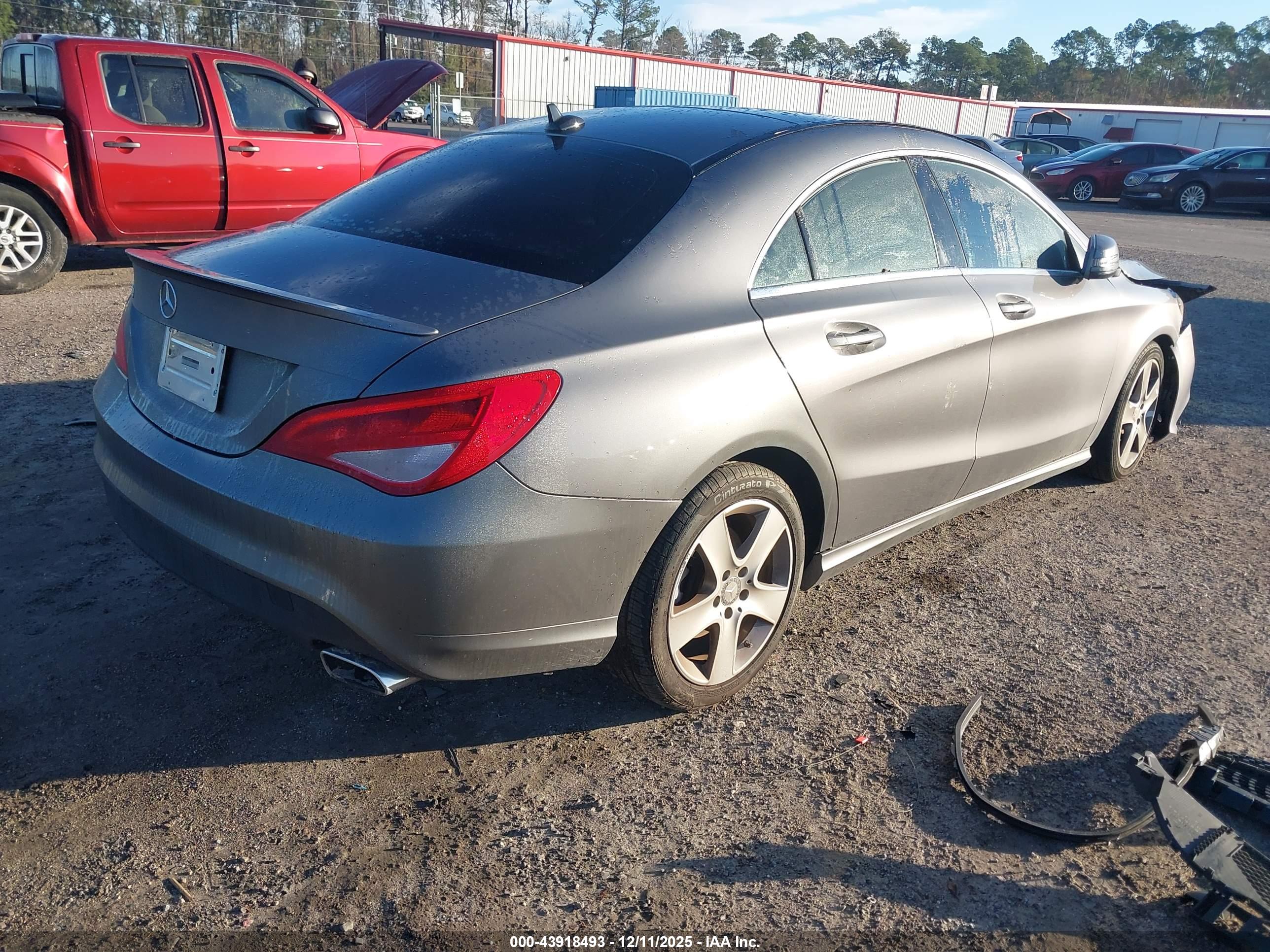 MERCEDES-BENZ CLA image 4