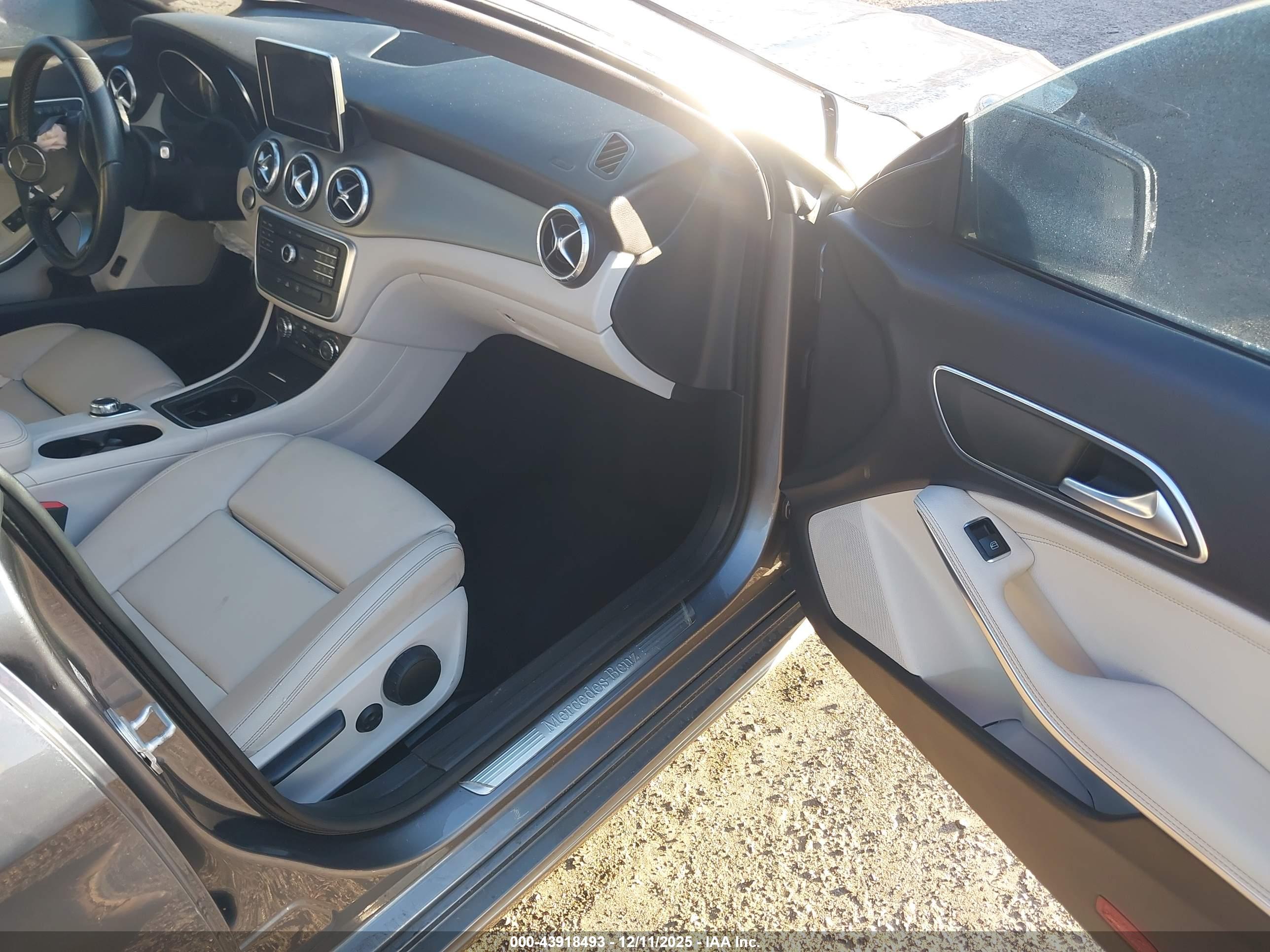 MERCEDES-BENZ CLA image 5