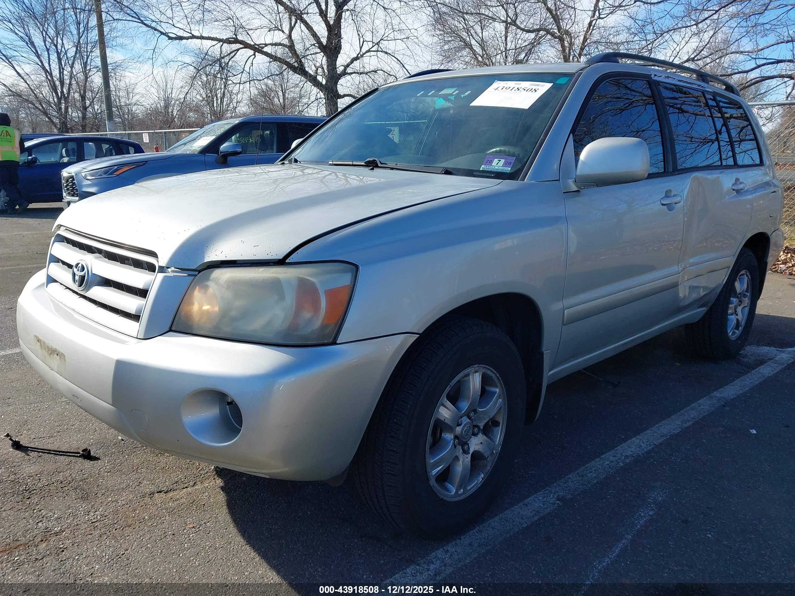 TOYOTA HIGHLANDER image 2