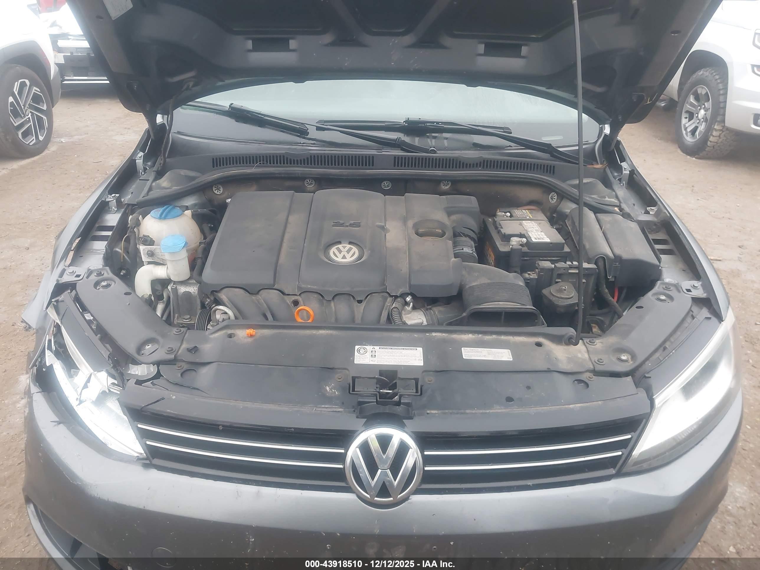 VOLKSWAGEN JETTA image 10