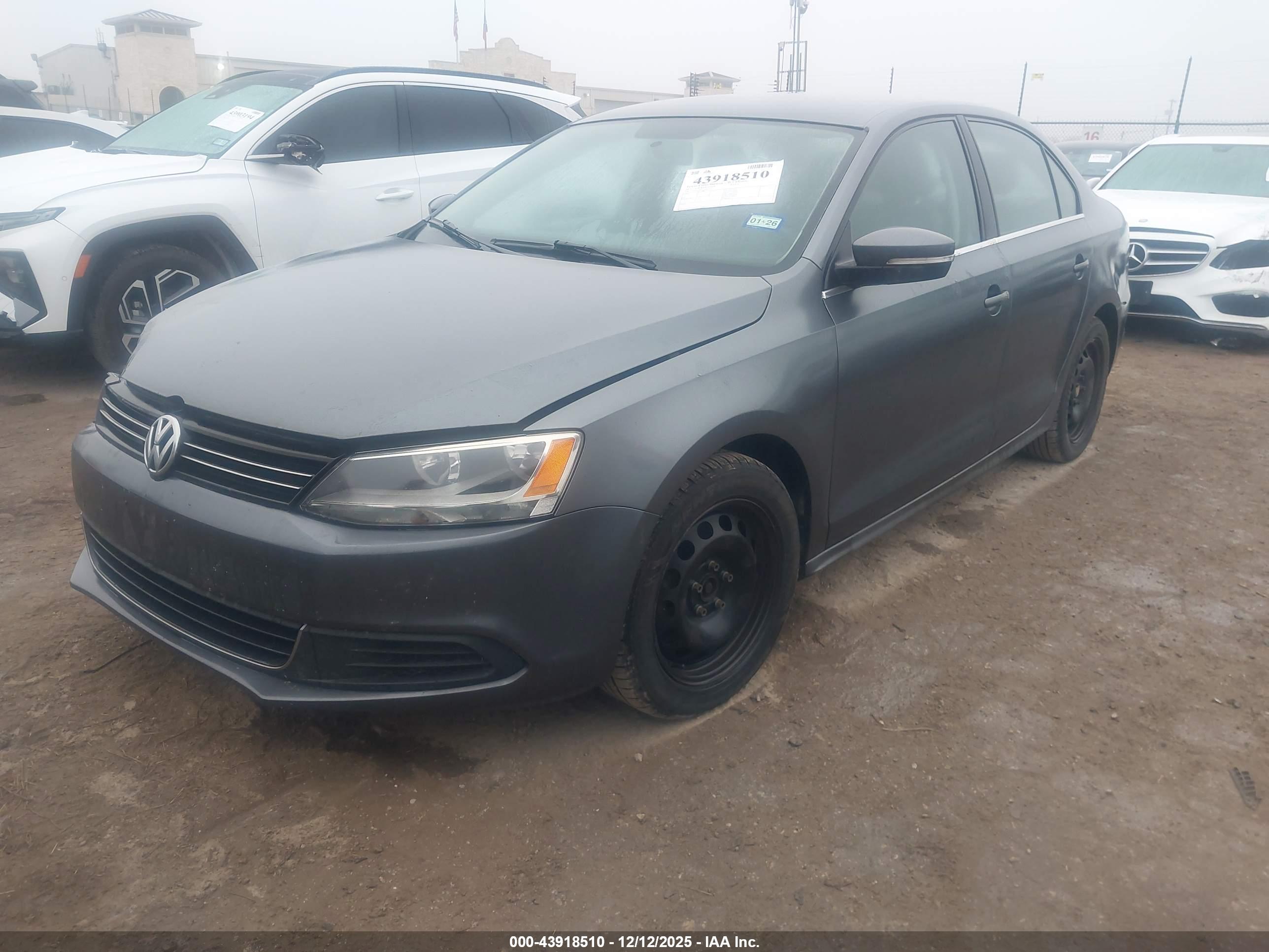 VOLKSWAGEN JETTA image 2