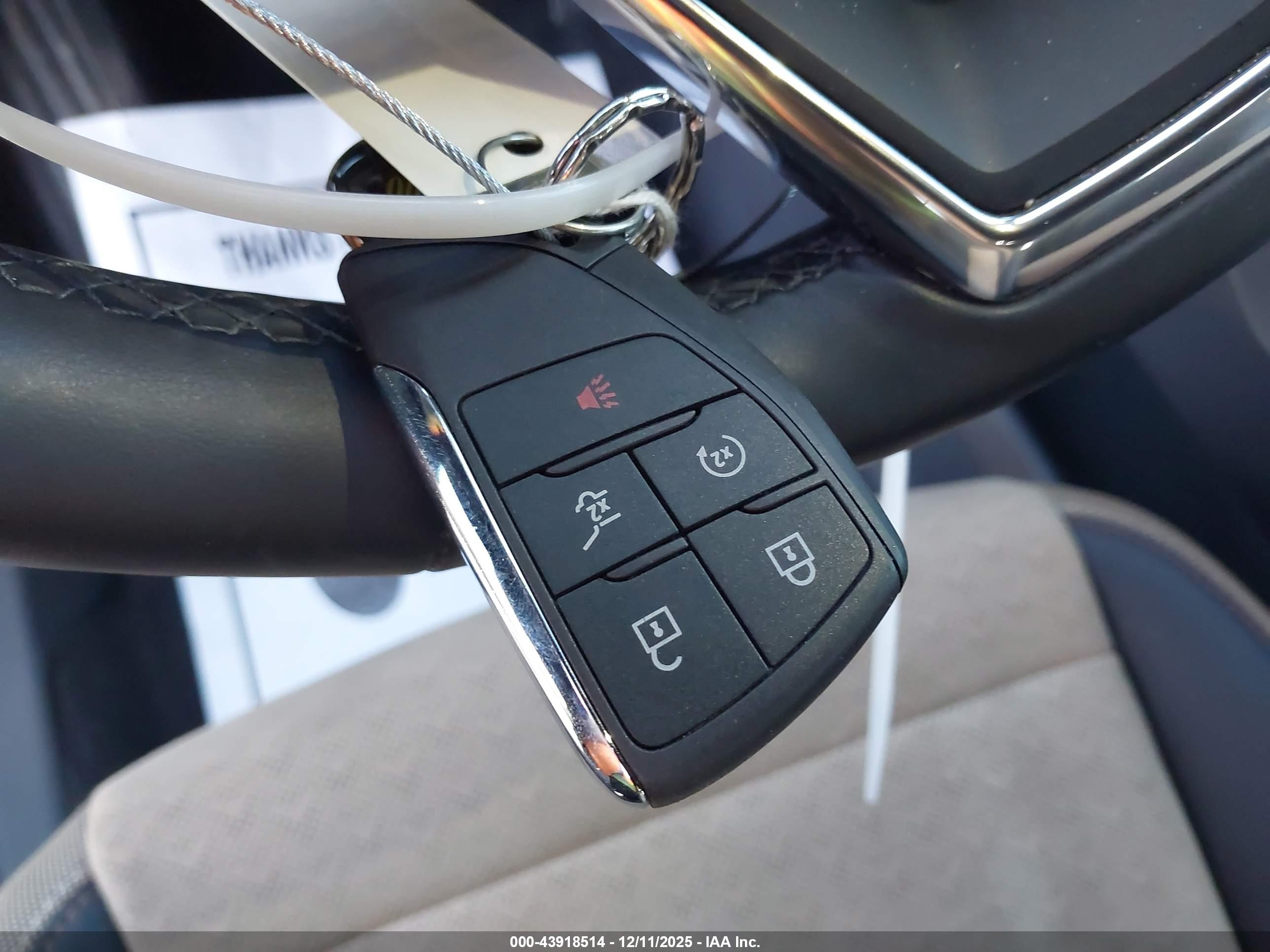 CHEVROLET EQUINOX image 11