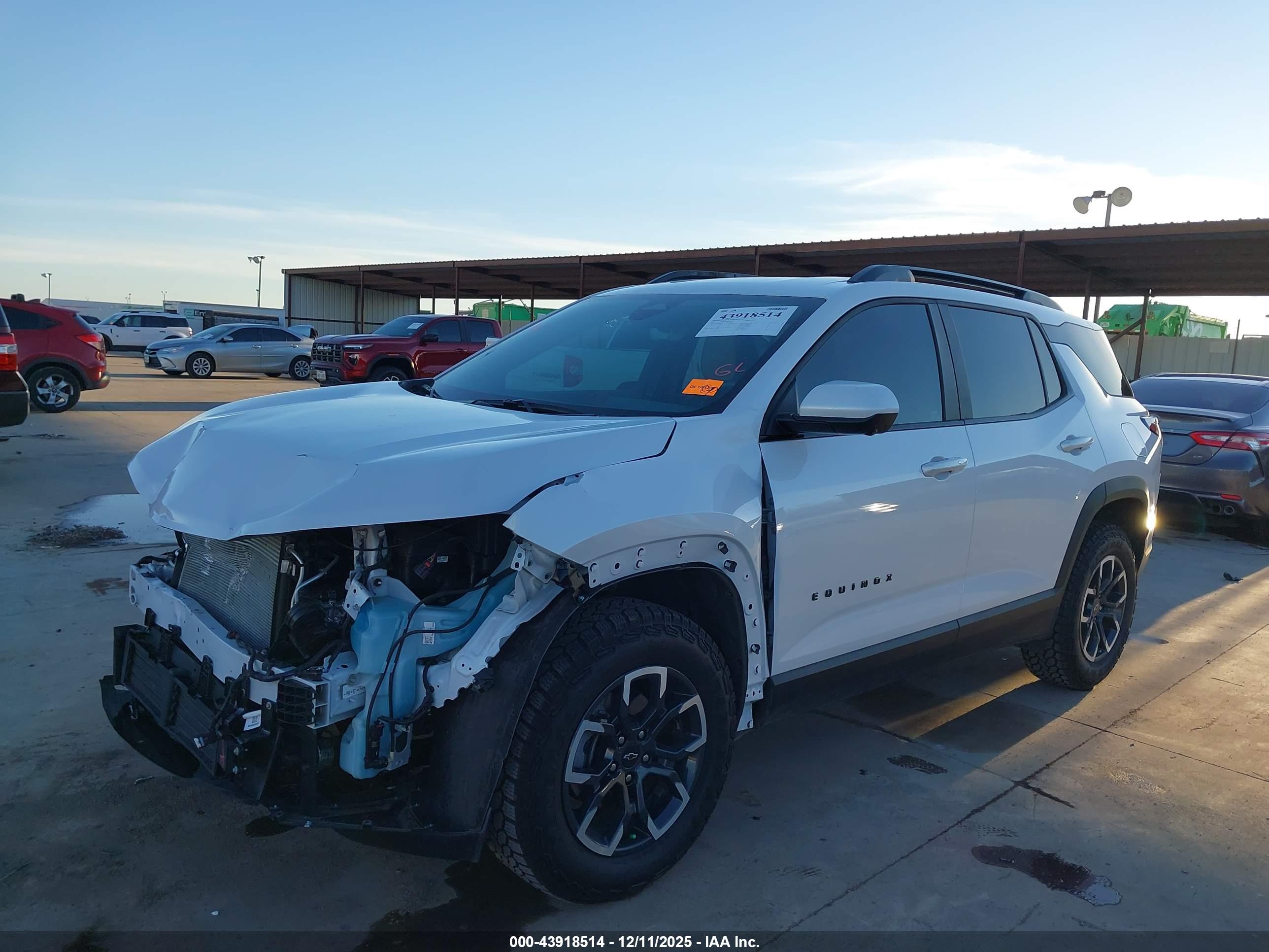 CHEVROLET EQUINOX image 2
