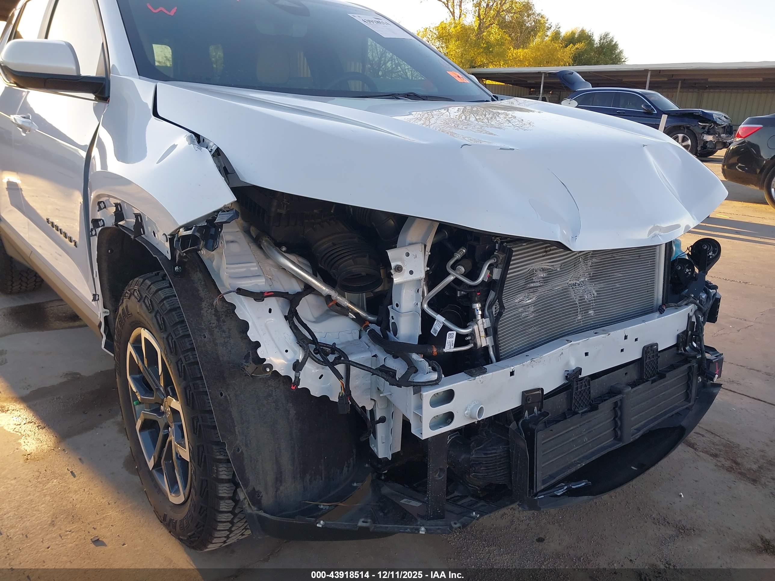 CHEVROLET EQUINOX image 6