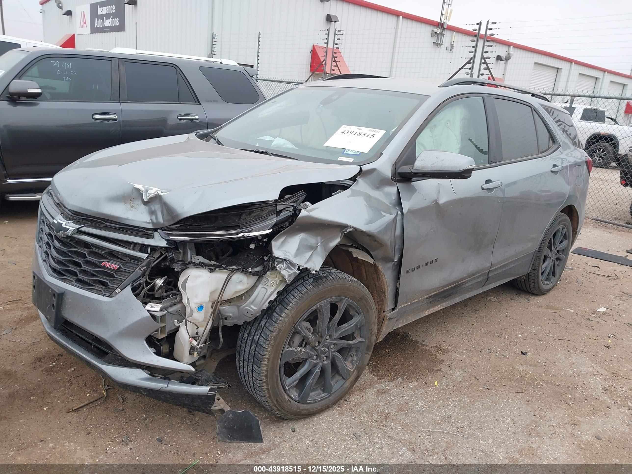 CHEVROLET EQUINOX image 2