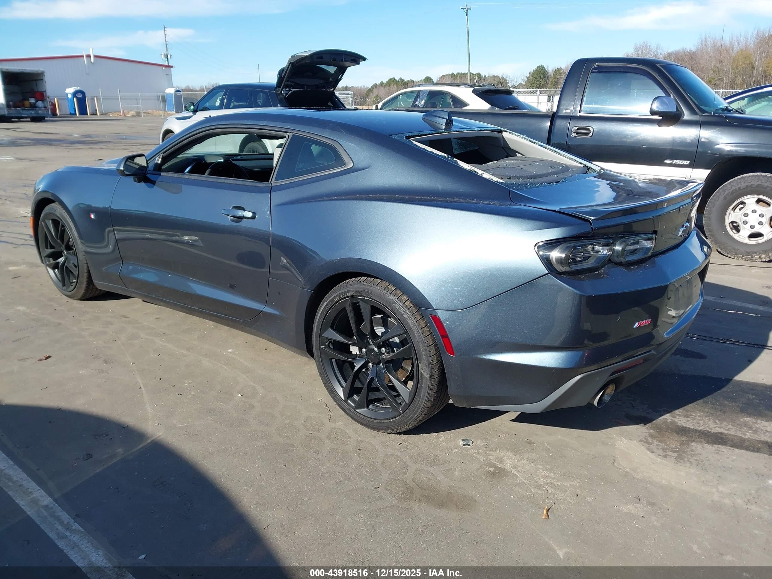 CHEVROLET CAMARO image 3