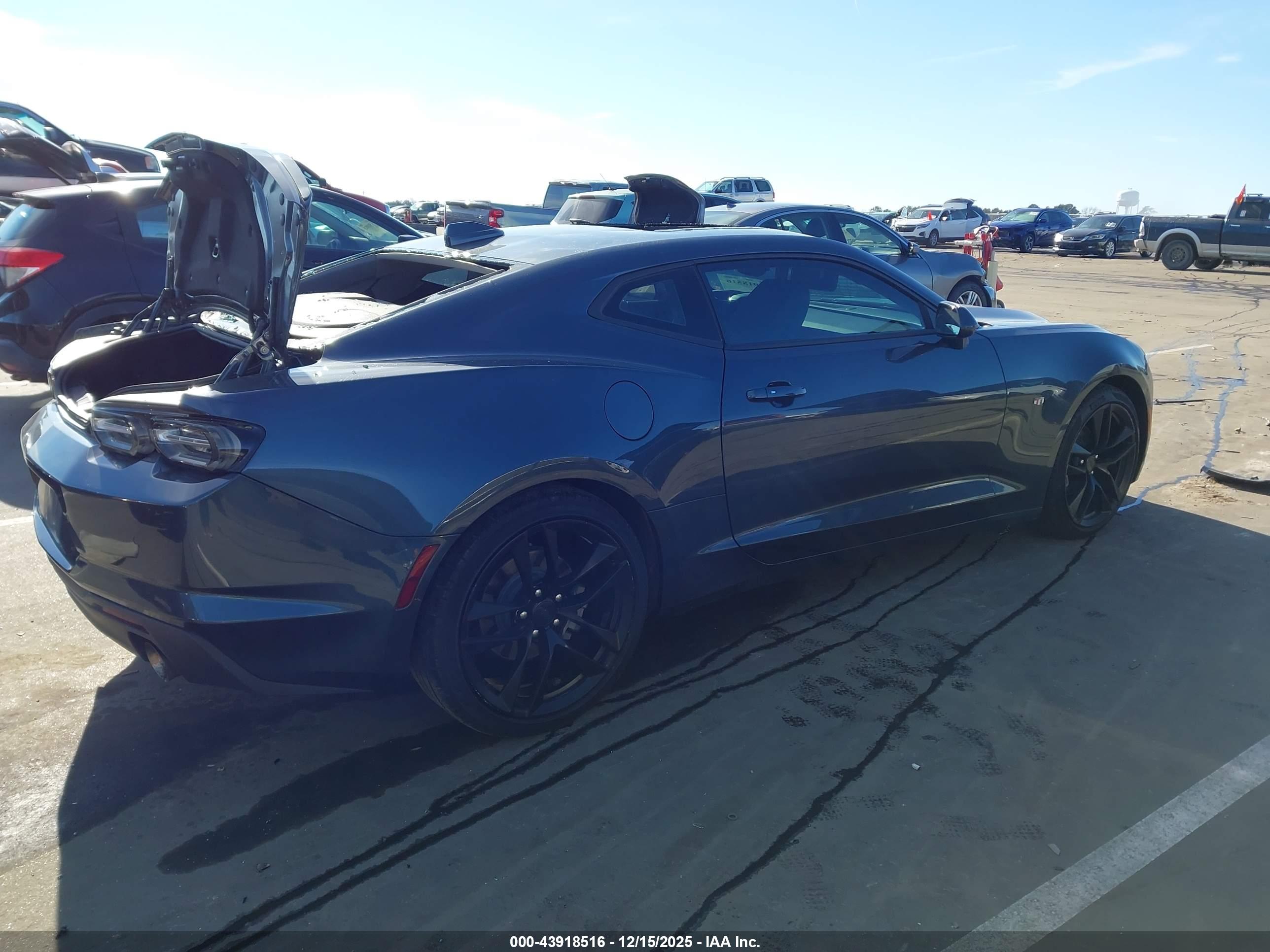 CHEVROLET CAMARO image 4