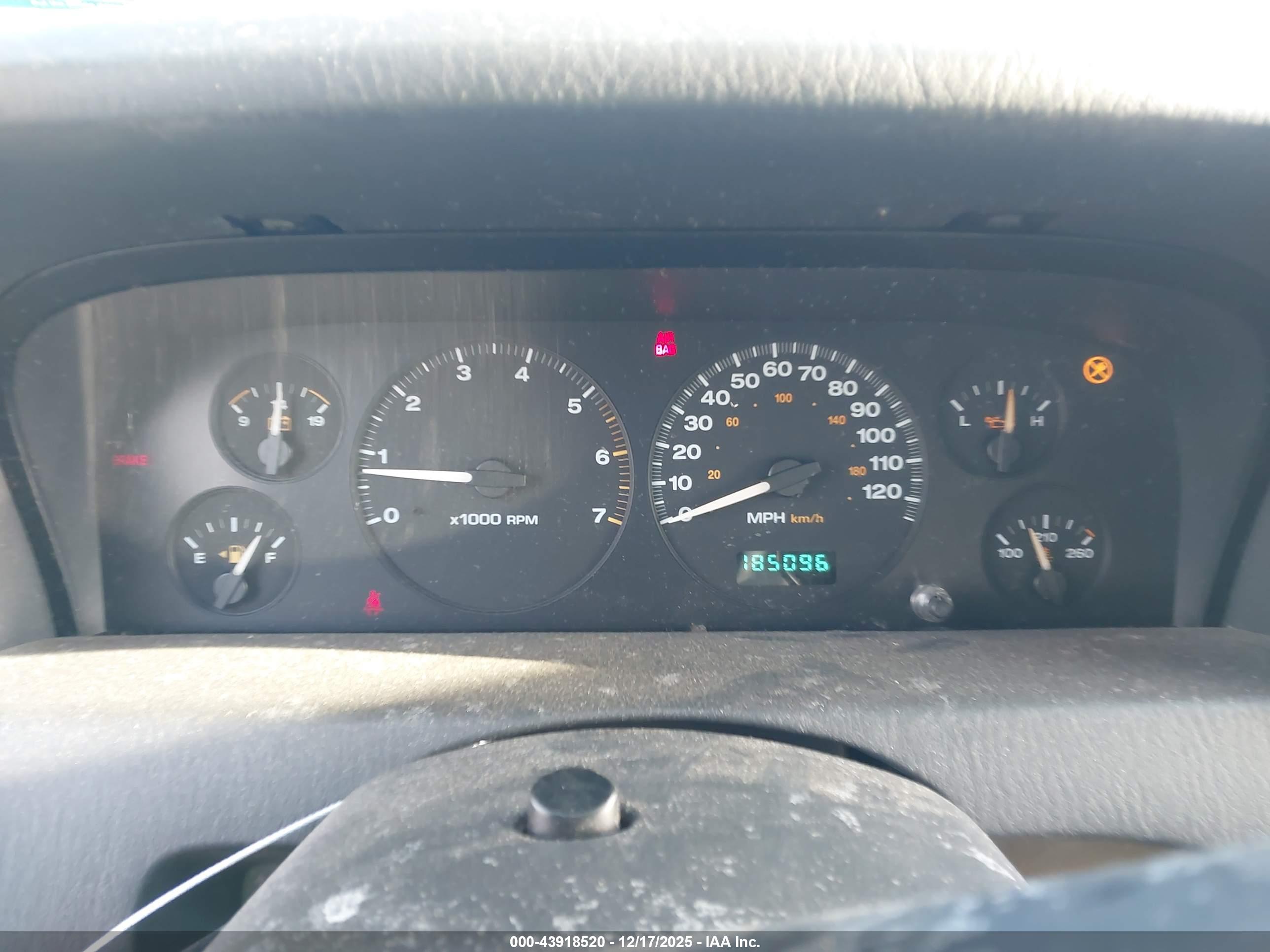 JEEP GRAND image 7