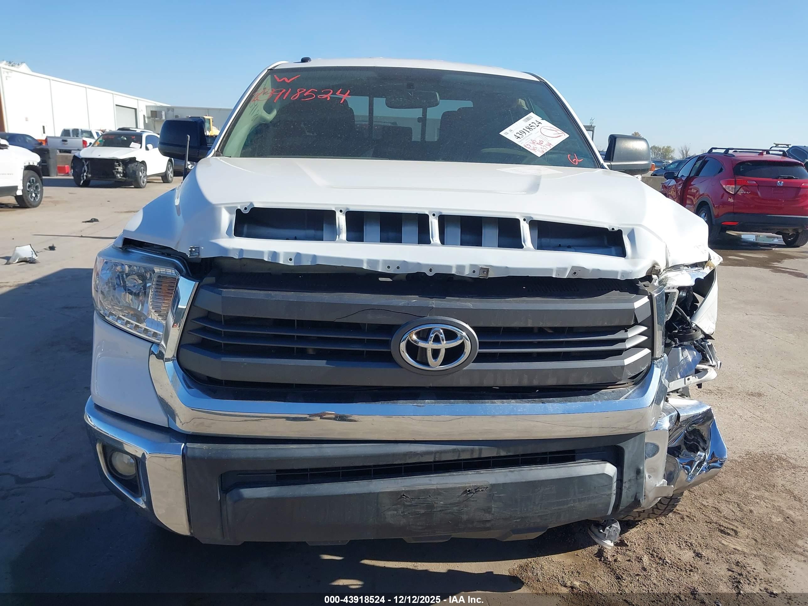 TOYOTA TUNDRA image 6