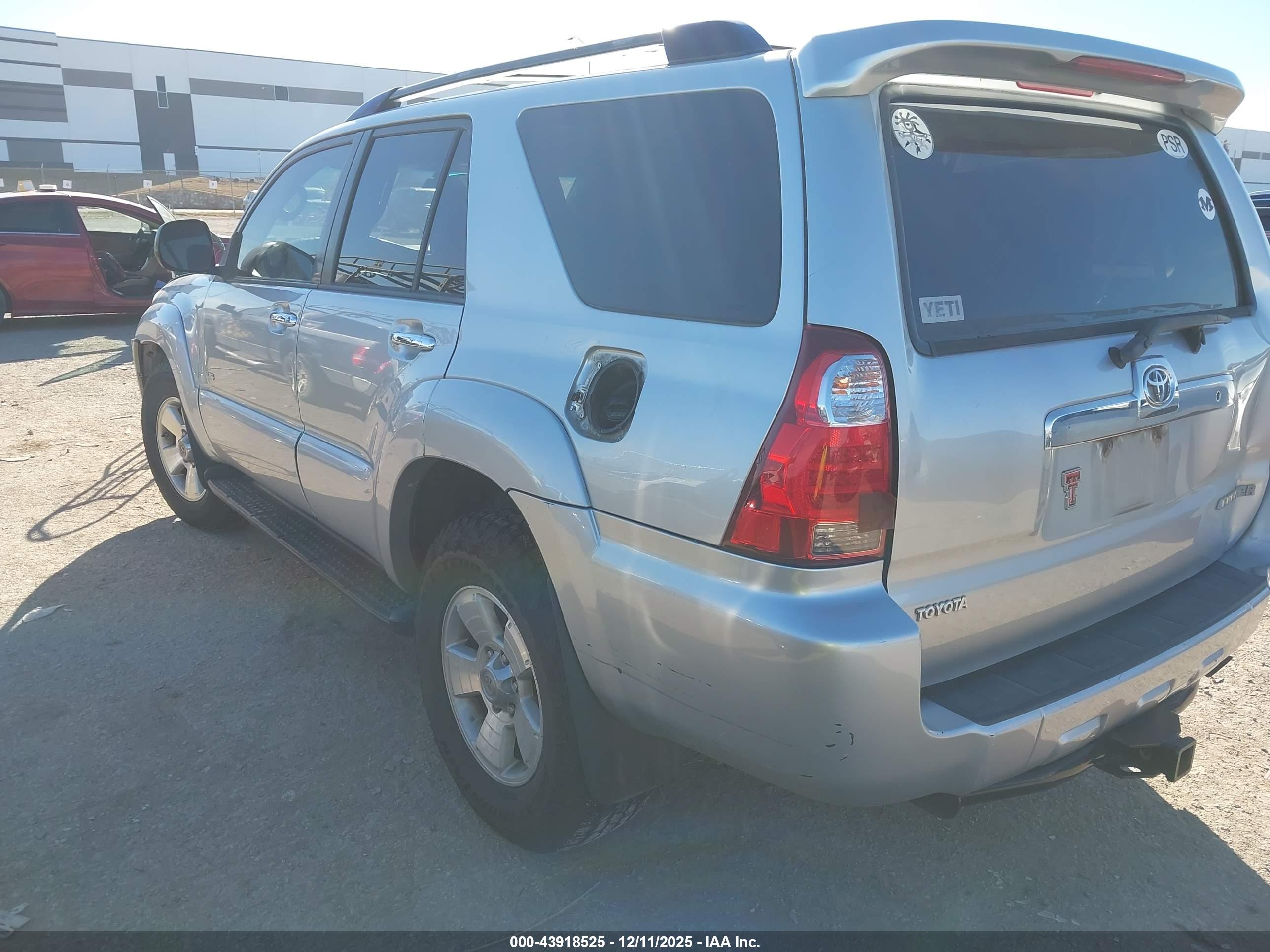 TOYOTA 4RUNNER image 3