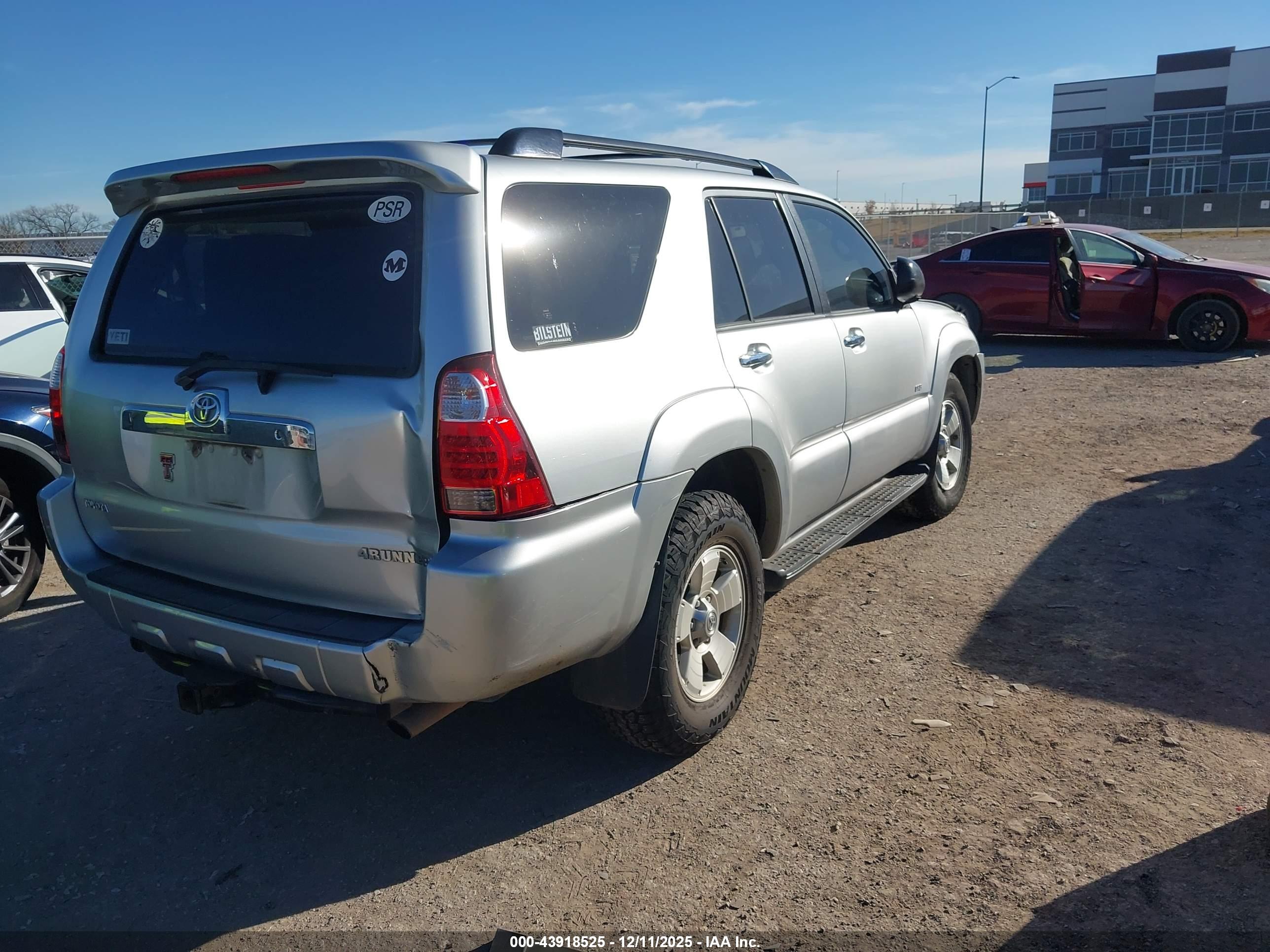 TOYOTA 4RUNNER image 4