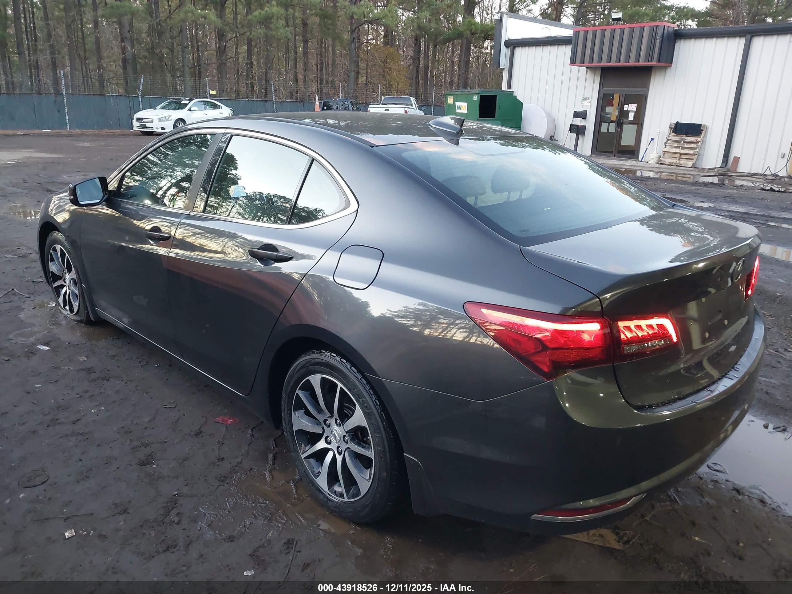 ACURA TLX image 3